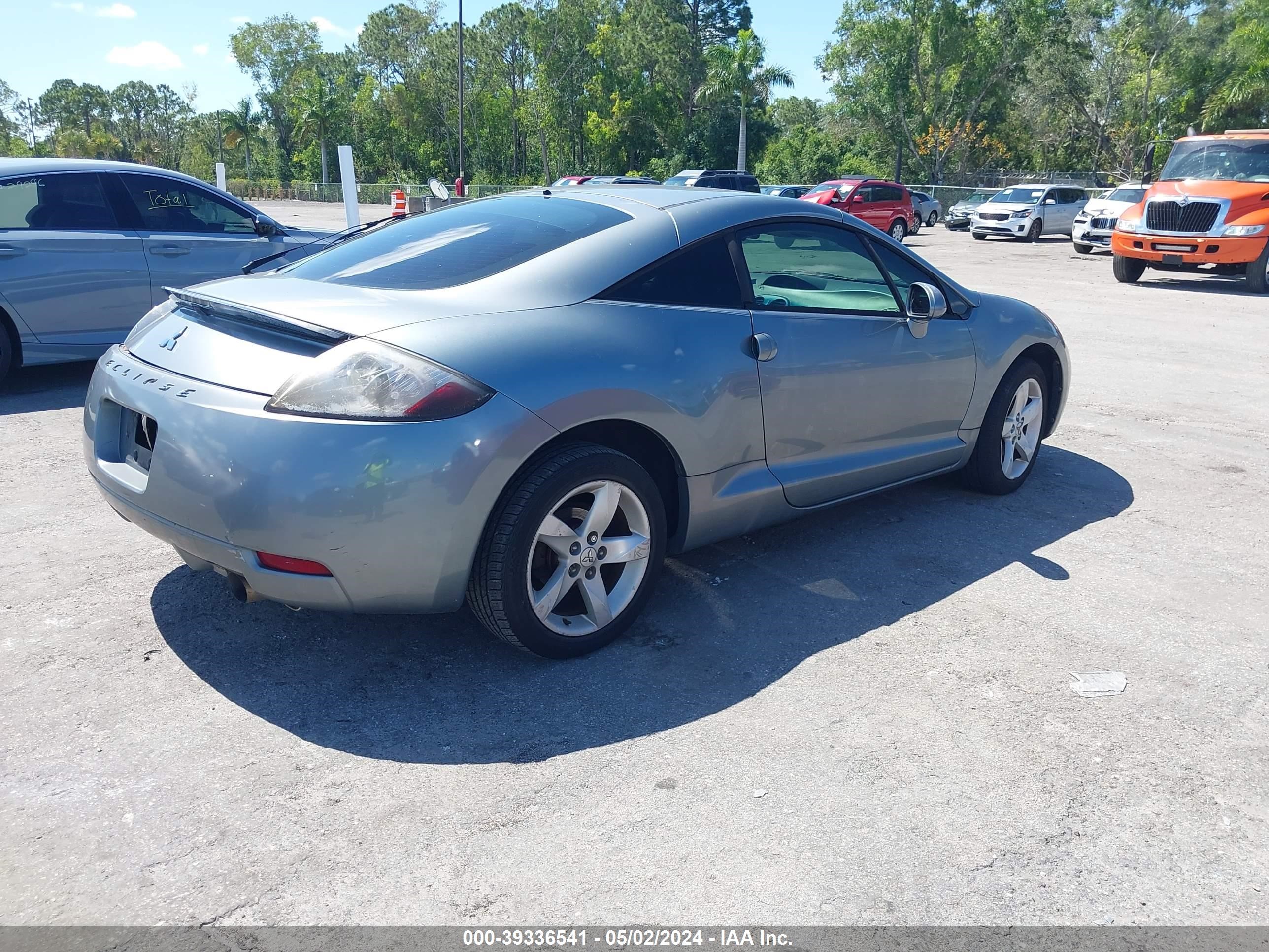 Photo 3 VIN: 4A3AK24F67E011328 - MITSUBISHI ECLIPSE 