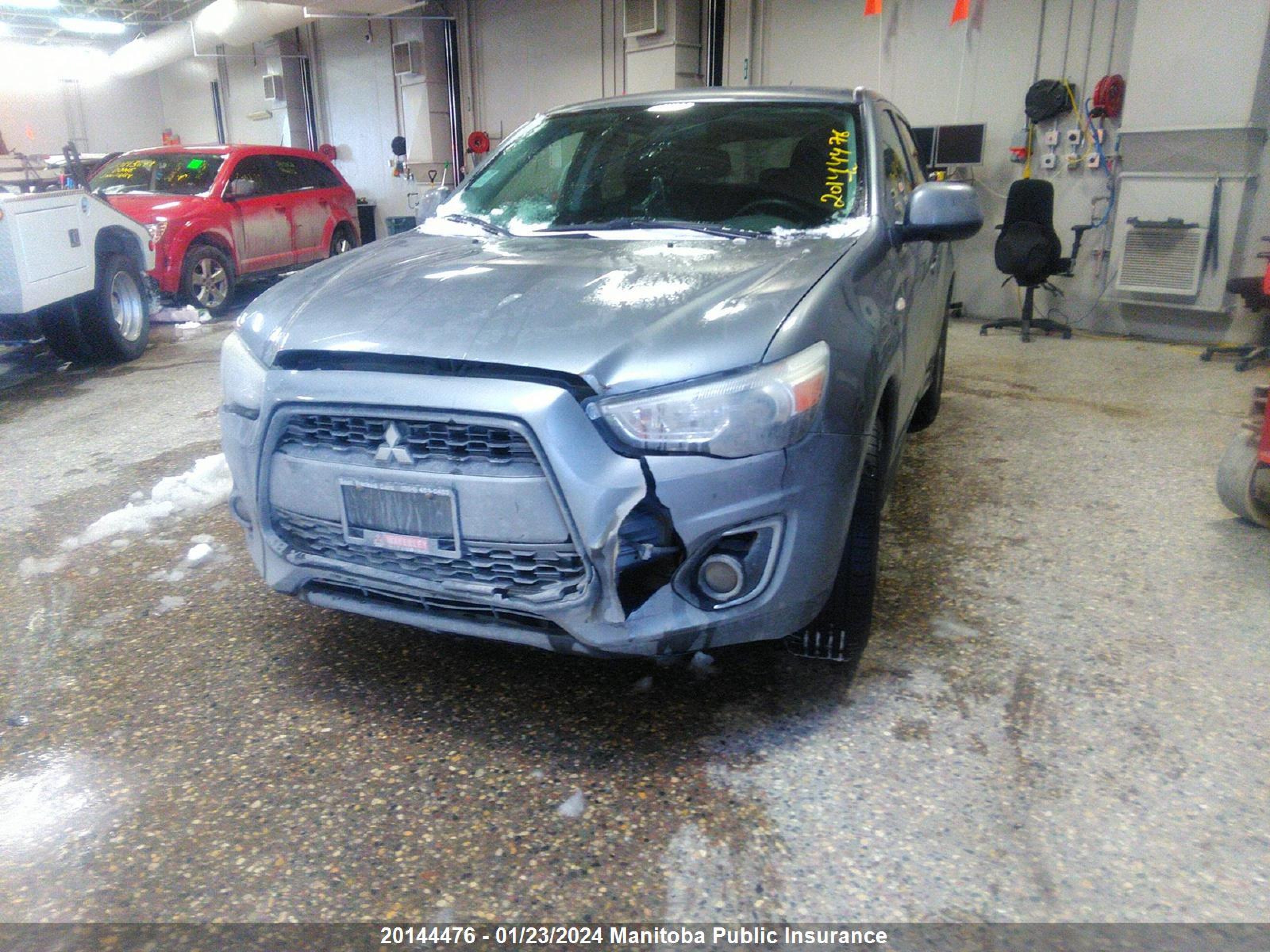 Photo 5 VIN: 4A4AH3AU2EE606872 - MITSUBISHI RVR 