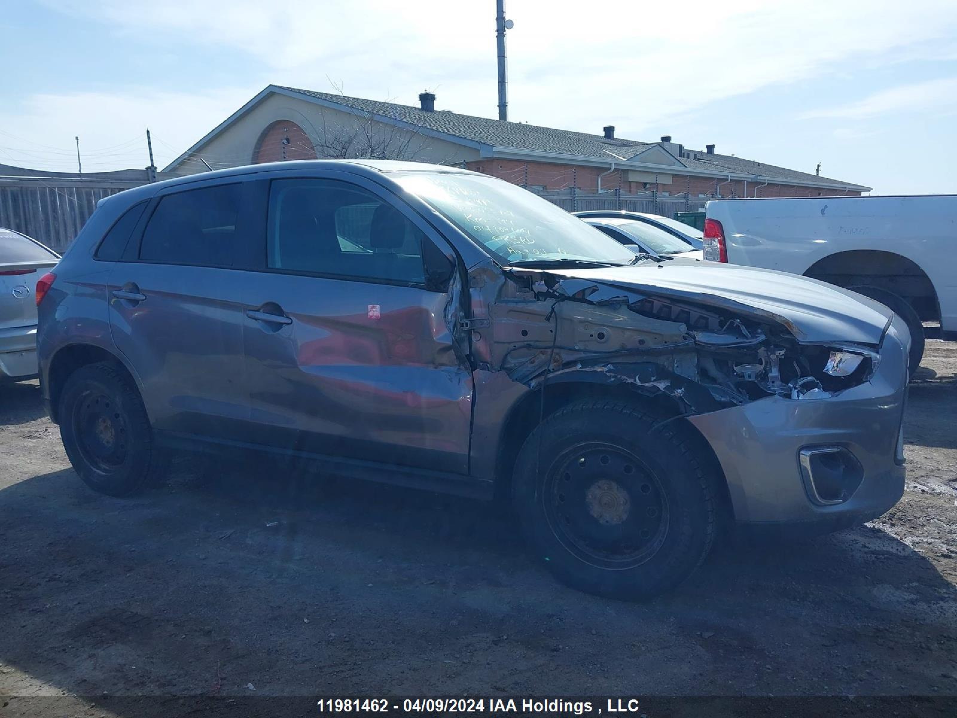 Photo 12 VIN: 4A4AH3AU3FE605781 - MITSUBISHI RVR 