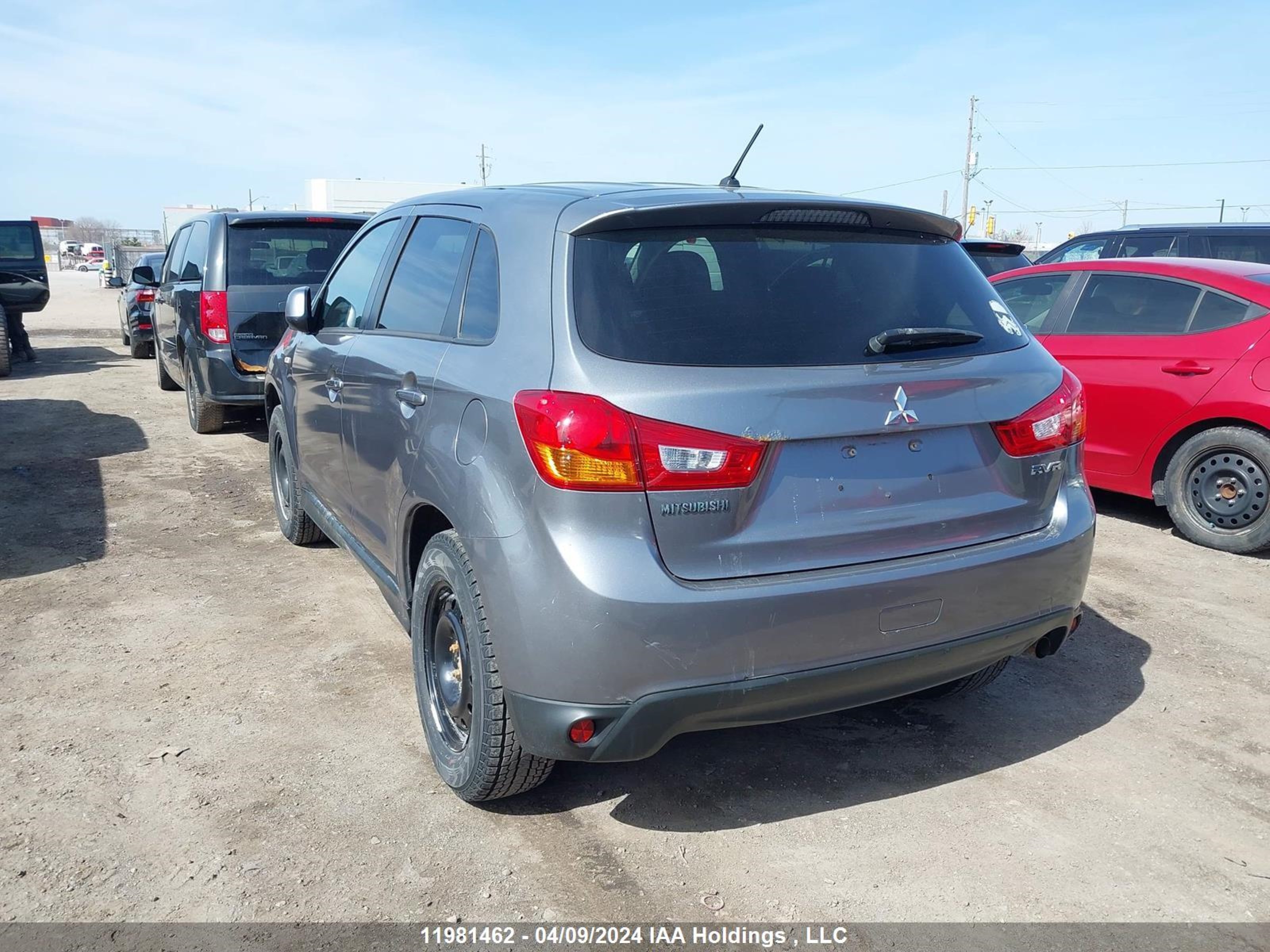 Photo 2 VIN: 4A4AH3AU3FE605781 - MITSUBISHI RVR 