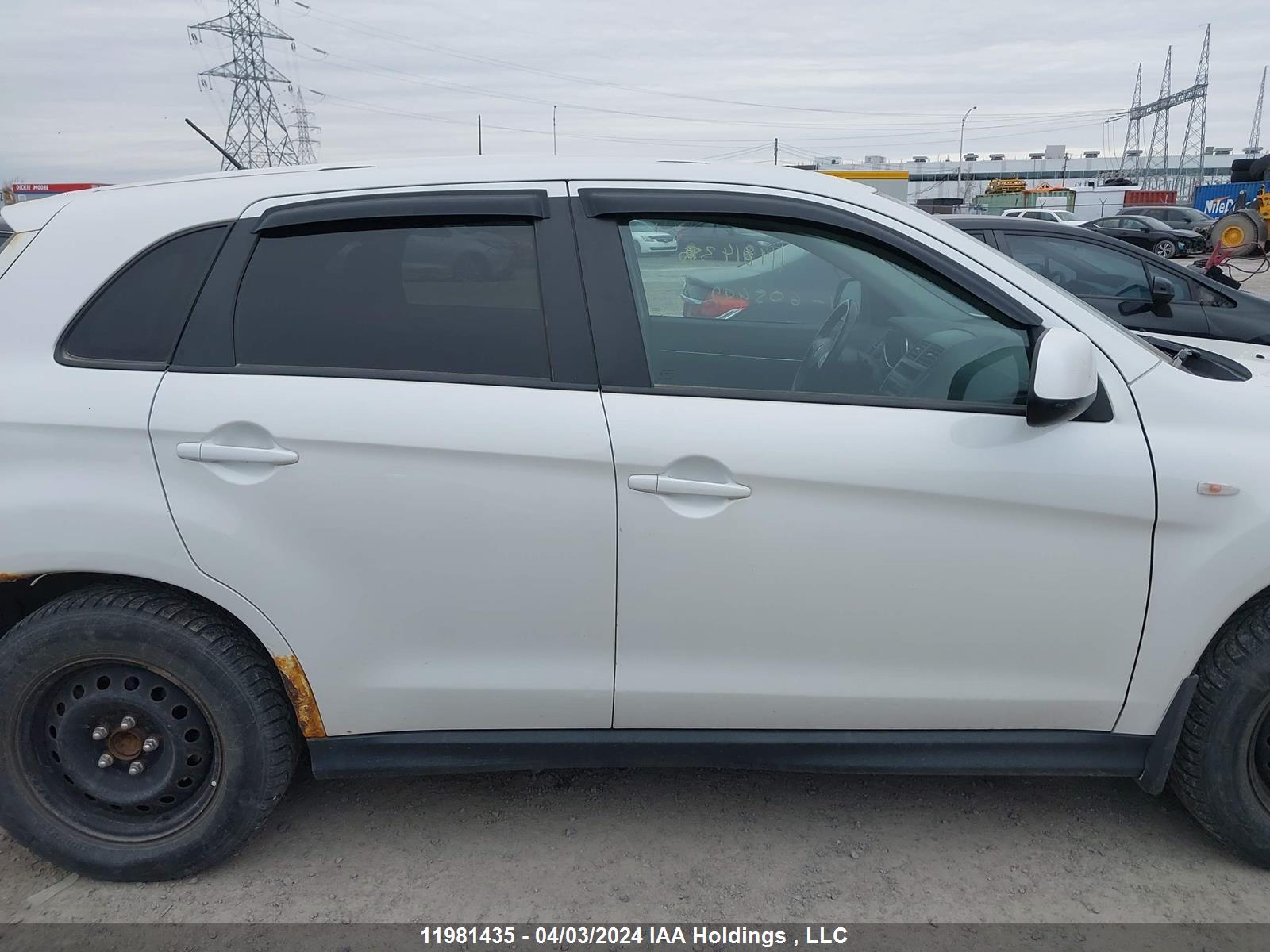 Photo 13 VIN: 4A4AH3AU7DE604582 - MITSUBISHI RVR 