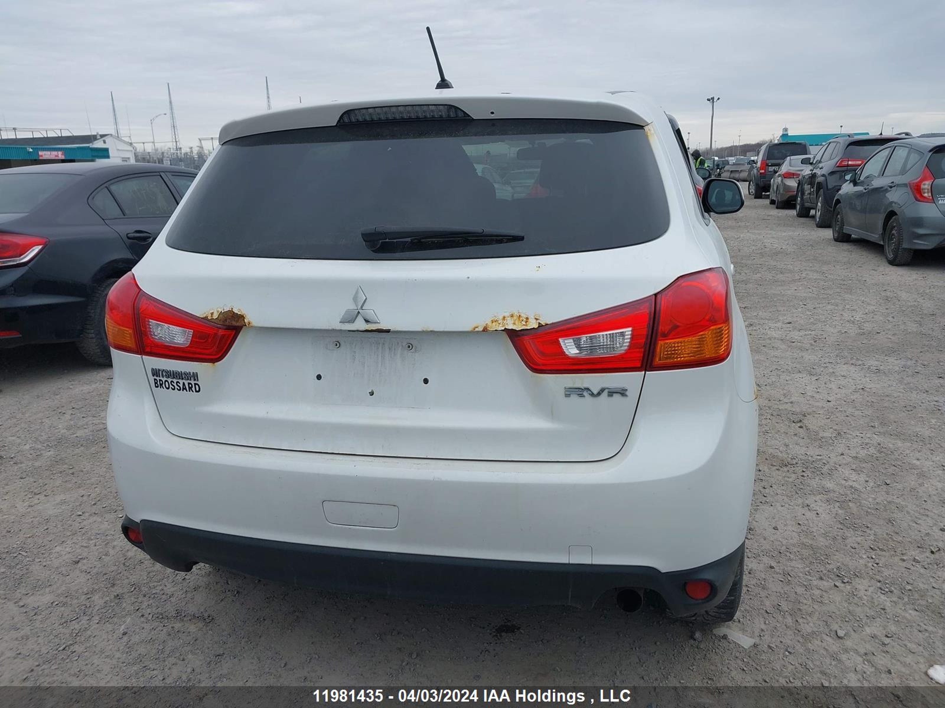 Photo 16 VIN: 4A4AH3AU7DE604582 - MITSUBISHI RVR 