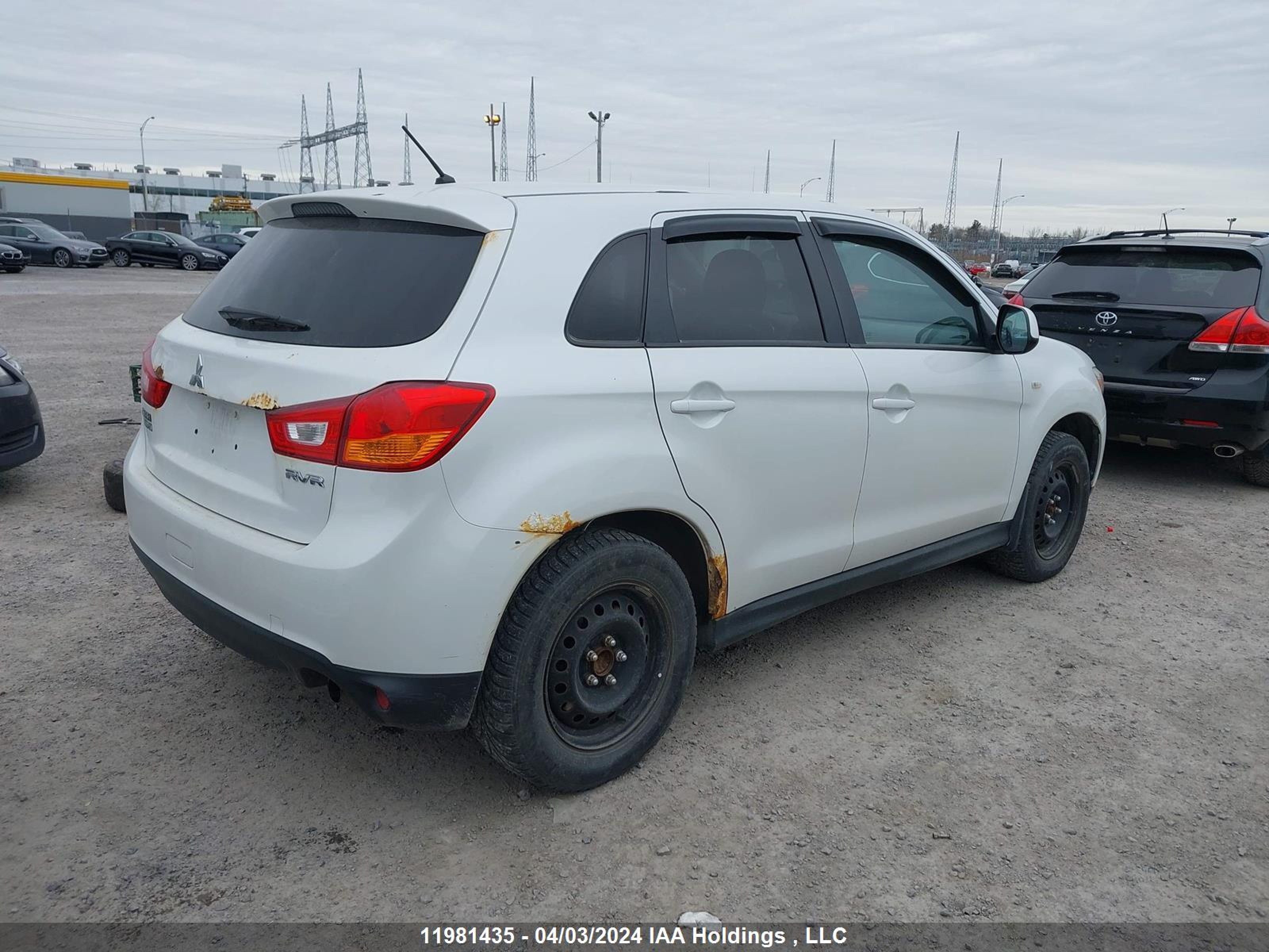 Photo 3 VIN: 4A4AH3AU7DE604582 - MITSUBISHI RVR 