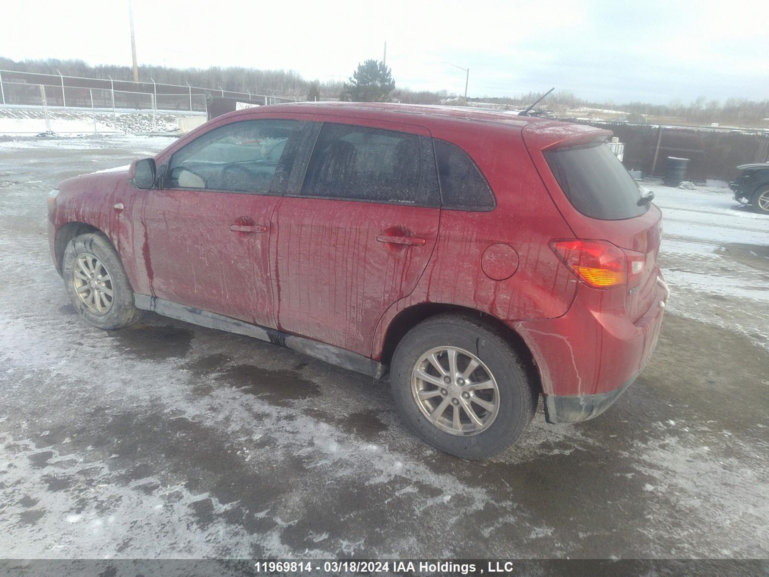 Photo 2 VIN: 4A4AH3AU8DE607443 - MITSUBISHI RVR 