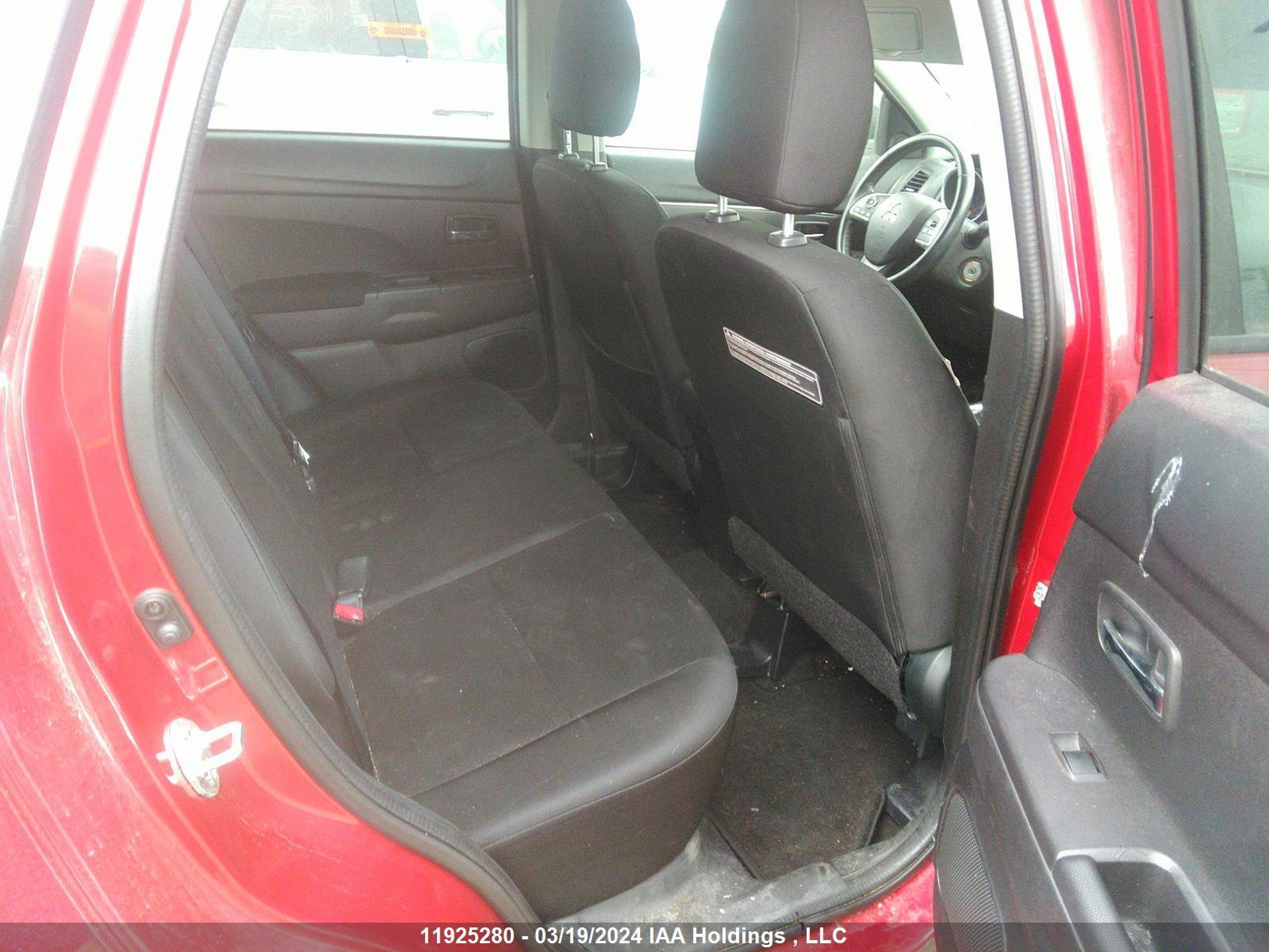 Photo 7 VIN: 4A4AH3AU8FE609860 - MITSUBISHI RVR 