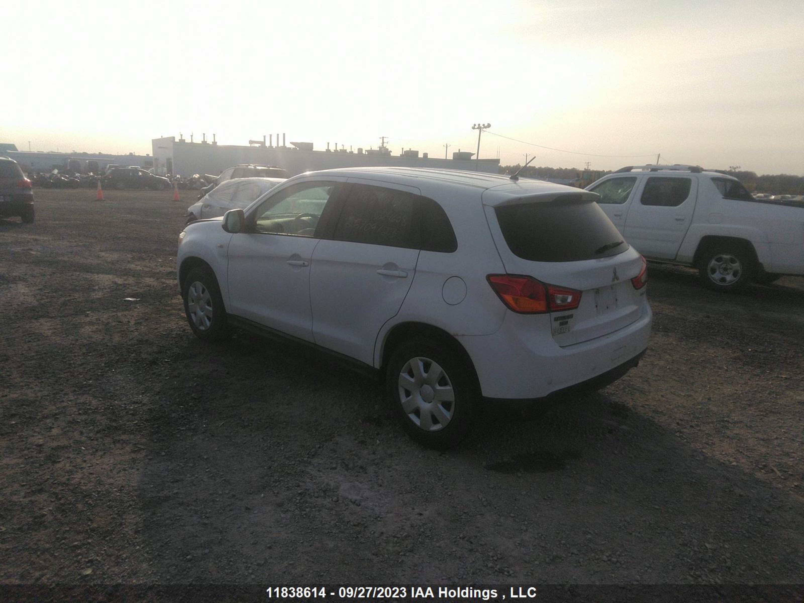 Photo 2 VIN: 4A4AJ3AU4DE604608 - MITSUBISHI RVR 