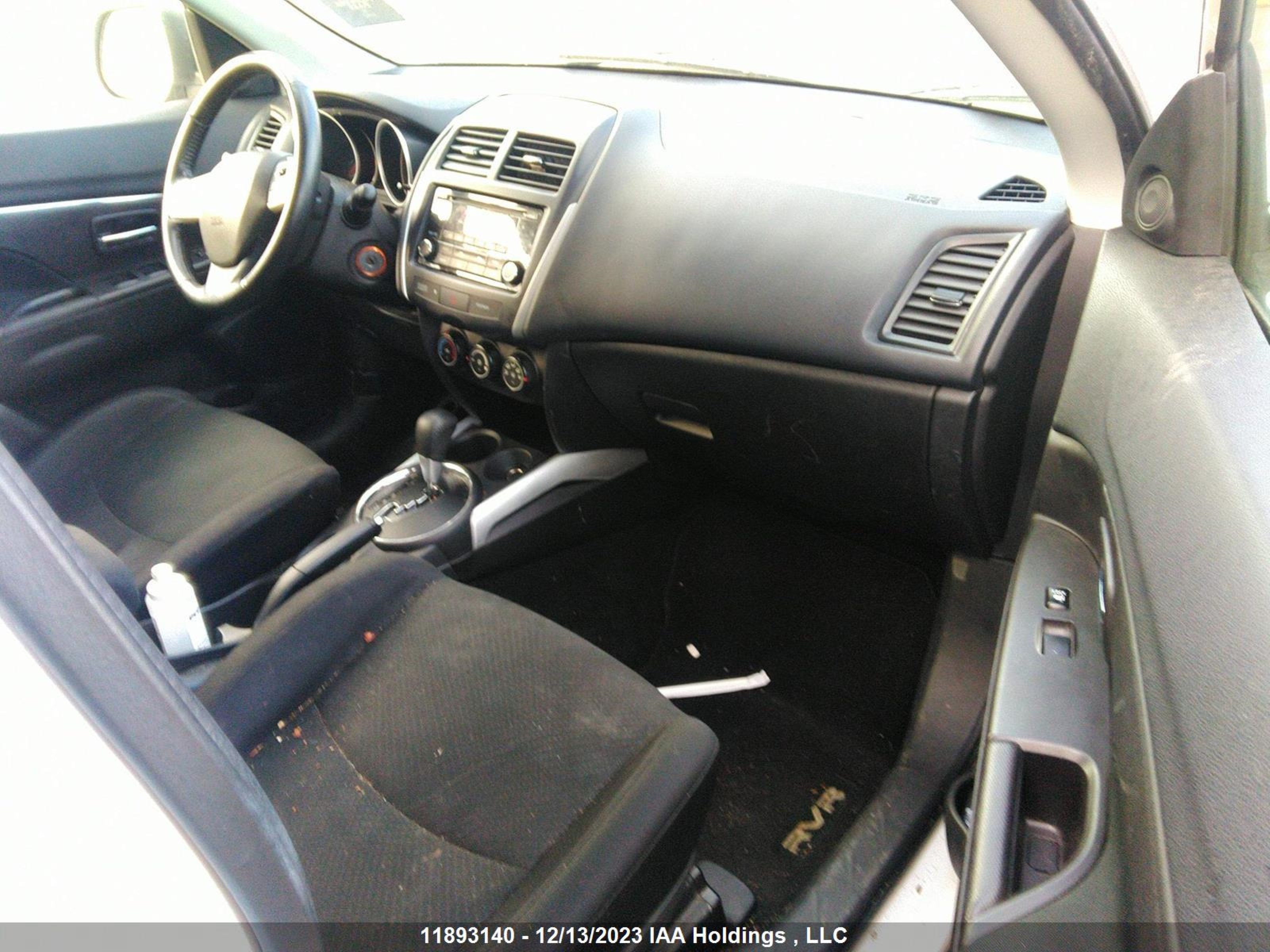 Photo 5 VIN: 4A4AJ3AU5EE603436 - MITSUBISHI RVR 