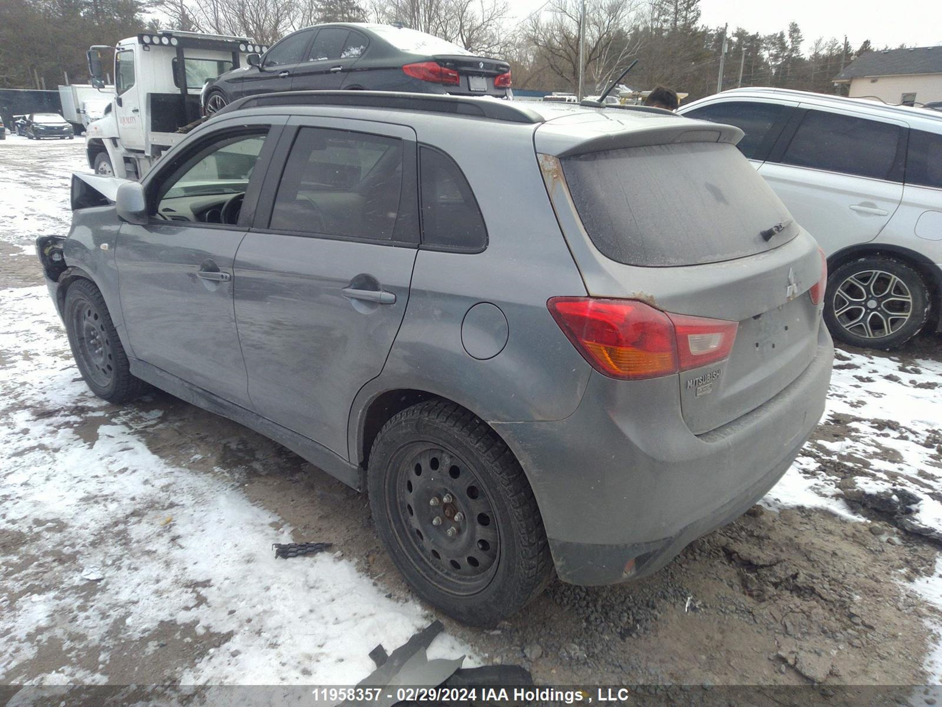 Photo 2 VIN: 4A4AJ4AU9EE602635 - MITSUBISHI RVR 