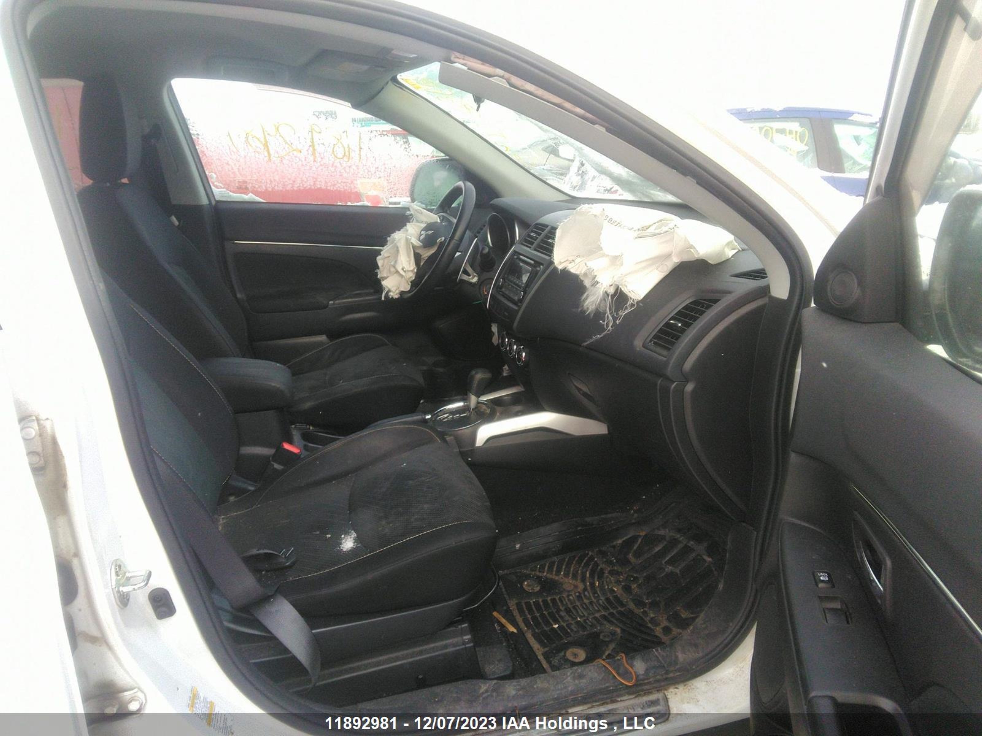 Photo 4 VIN: 4A4AJ4AU9EE604899 - MITSUBISHI RVR 