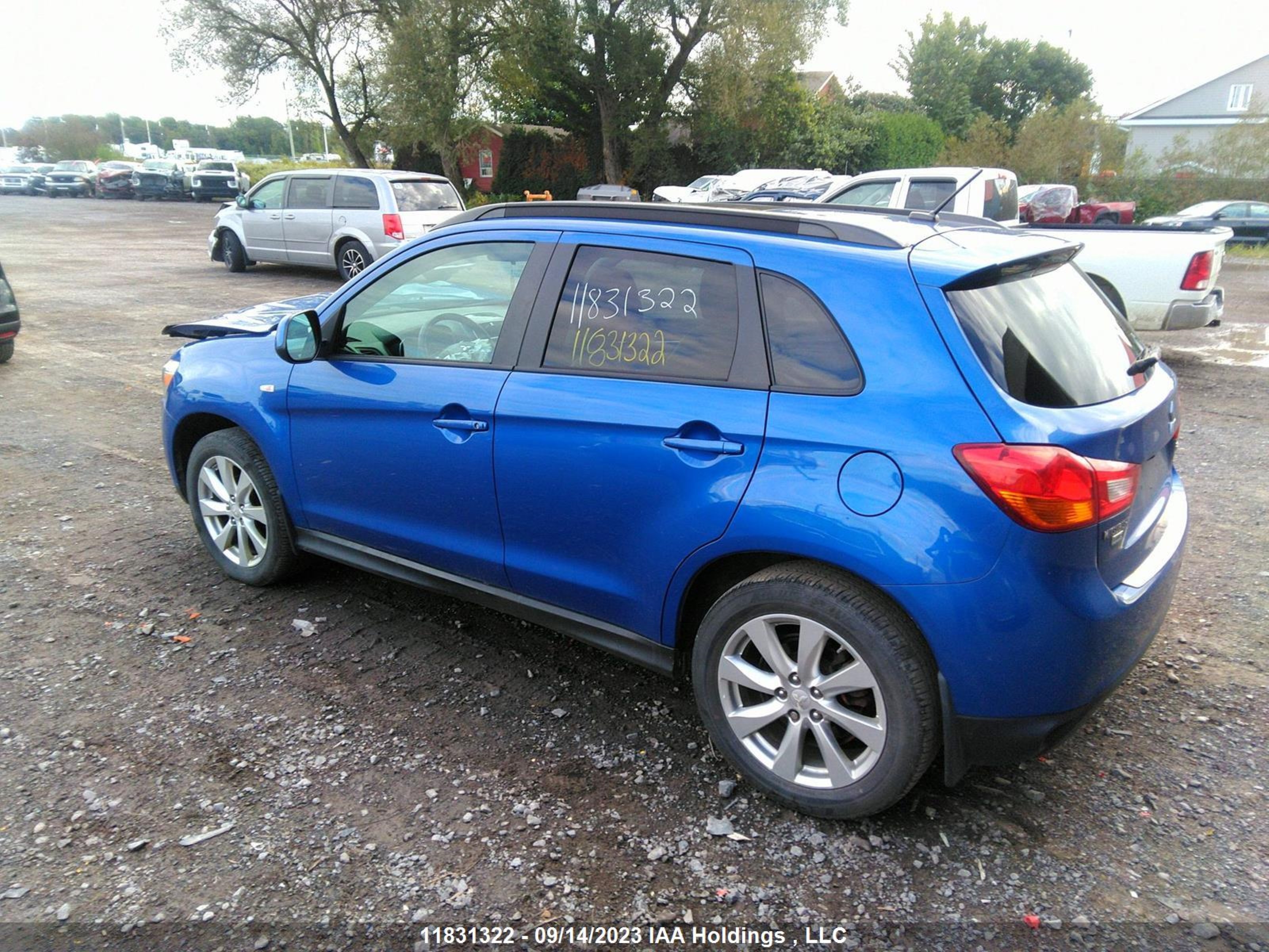 Photo 2 VIN: 4A4AJ4AUXFE602273 - MITSUBISHI RVR 