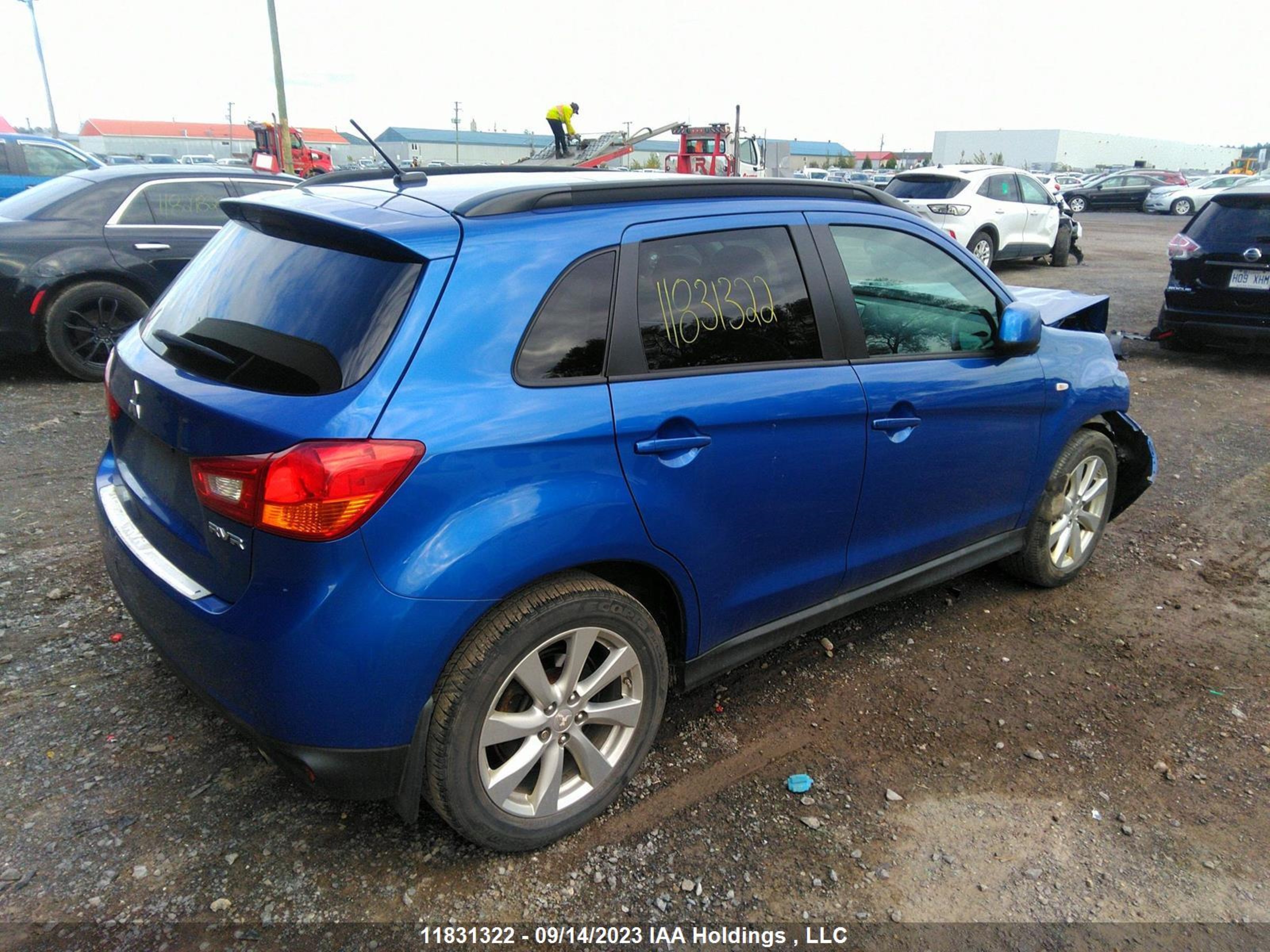 Photo 3 VIN: 4A4AJ4AUXFE602273 - MITSUBISHI RVR 