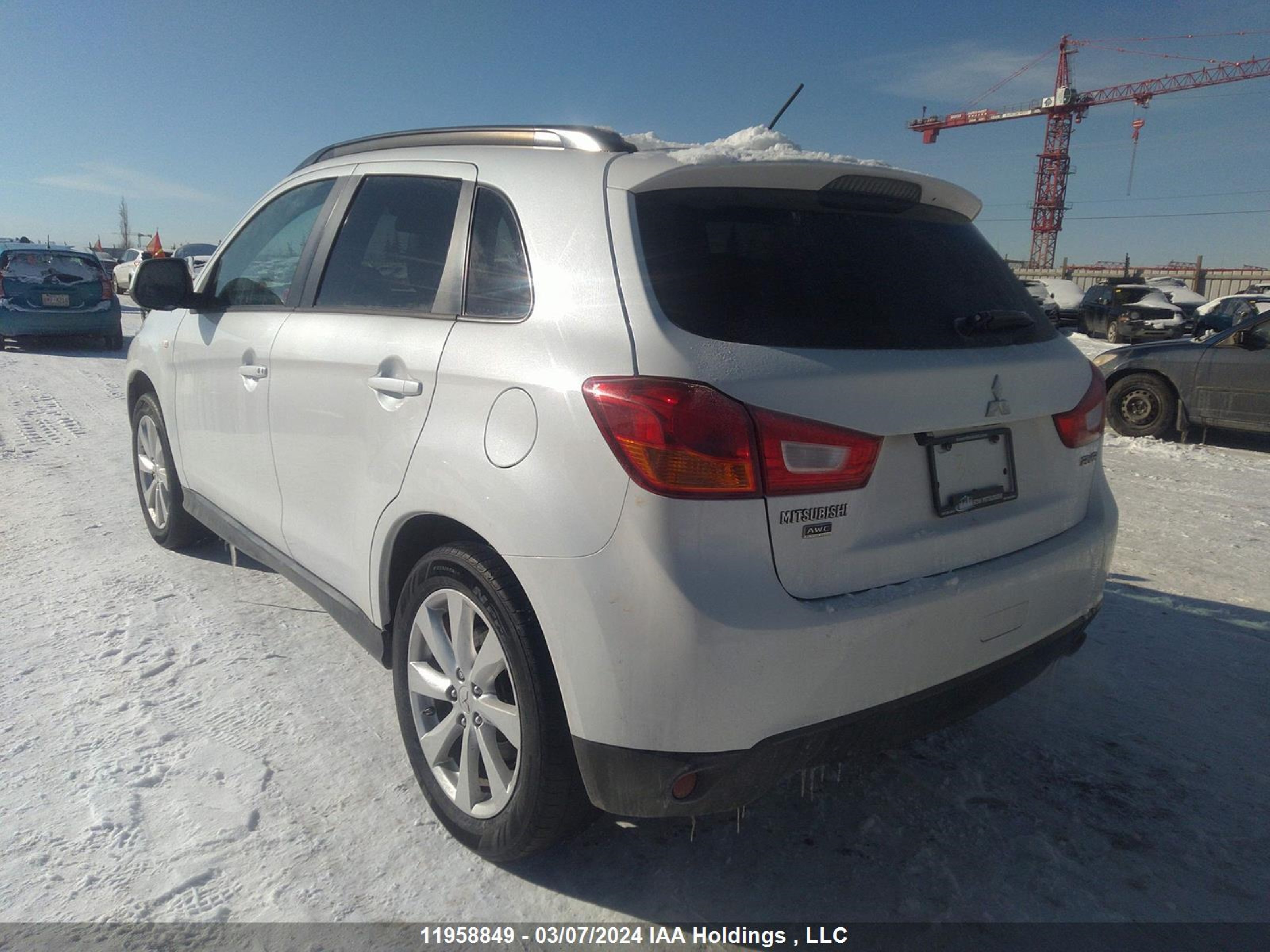 Photo 2 VIN: 4A4AJ4AUXFE604041 - MITSUBISHI RVR 