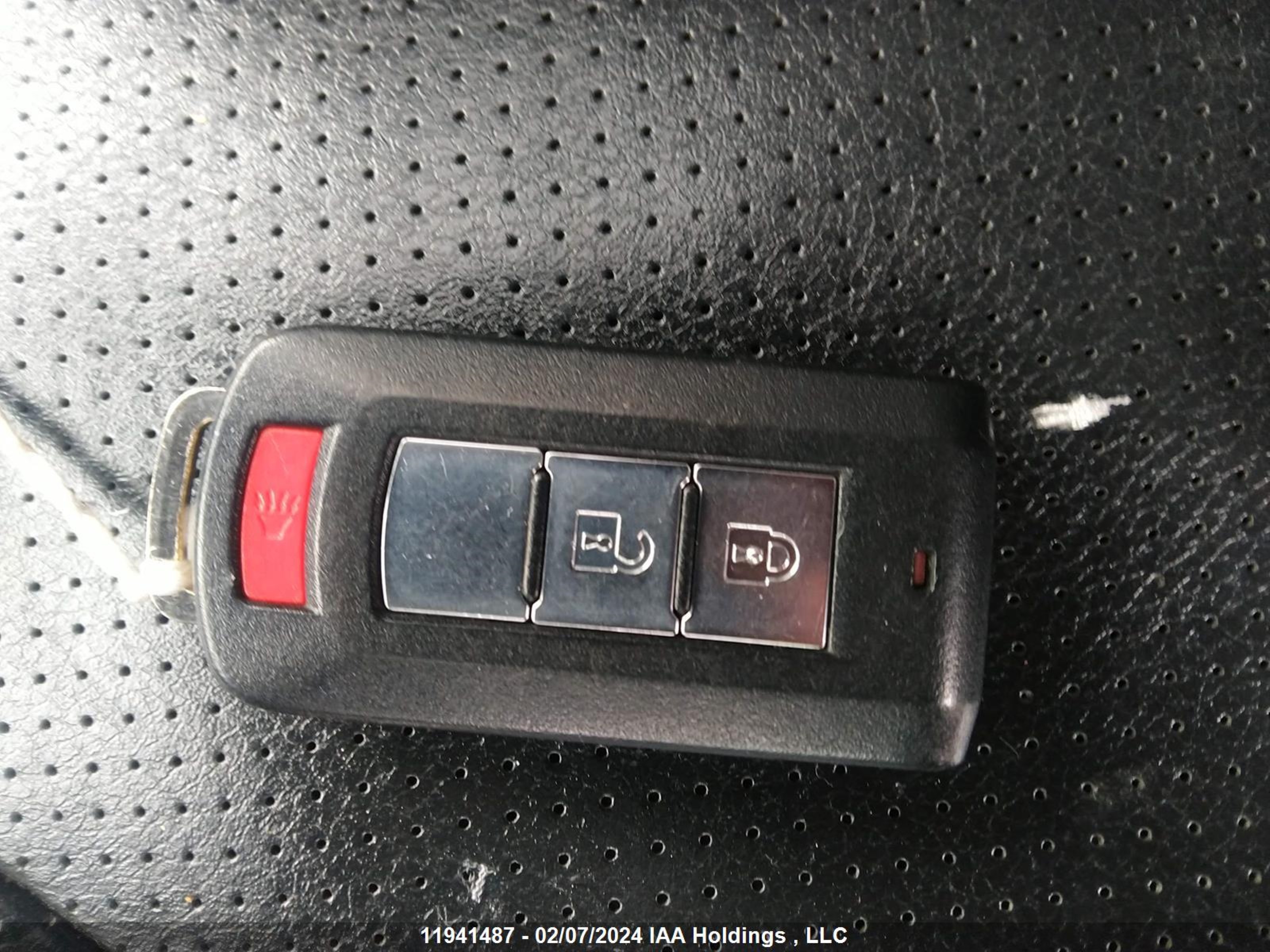 Photo 10 VIN: 4A4AJ4AW2FE604861 - MITSUBISHI RVR 