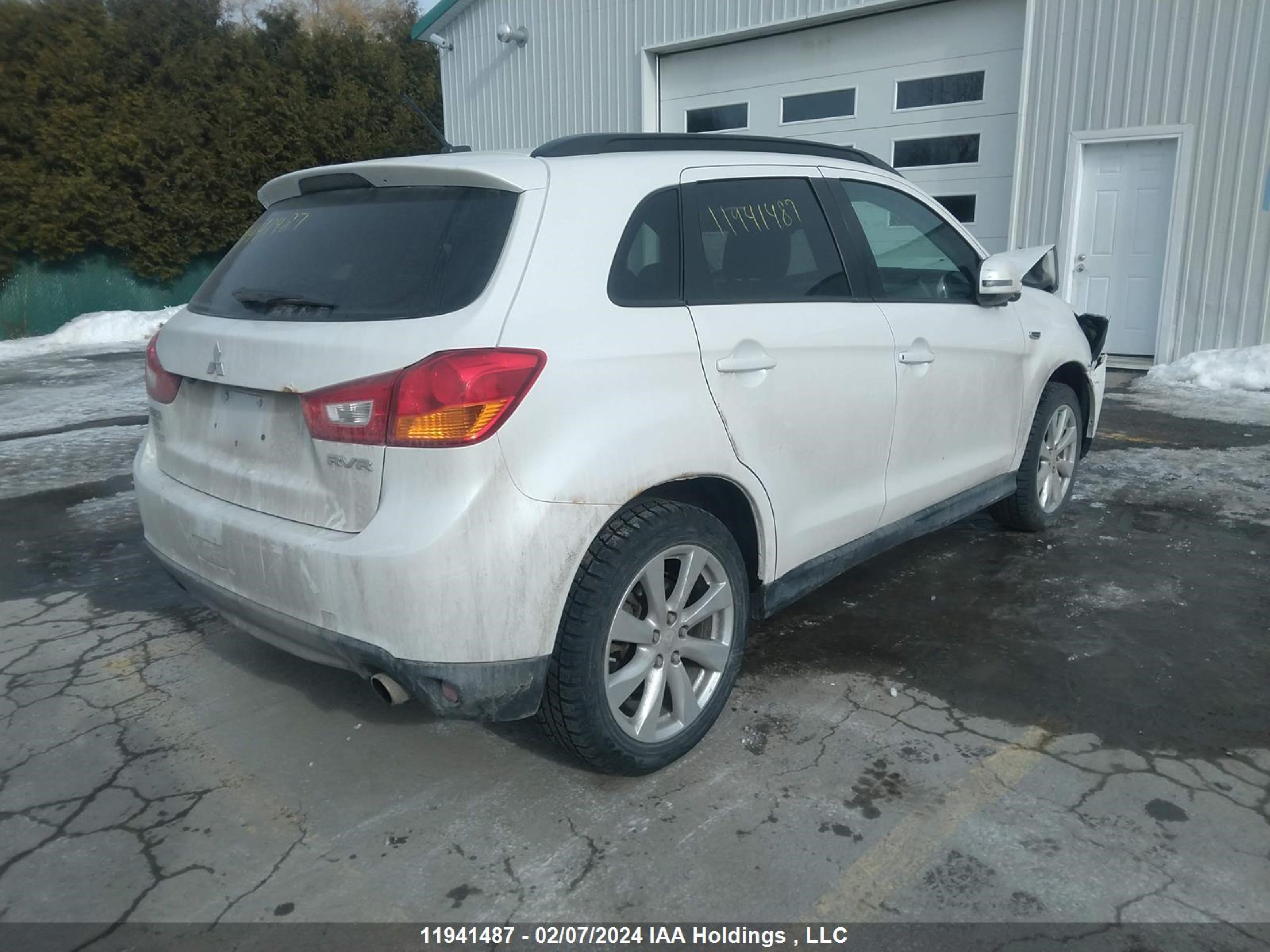 Photo 3 VIN: 4A4AJ4AW2FE604861 - MITSUBISHI RVR 