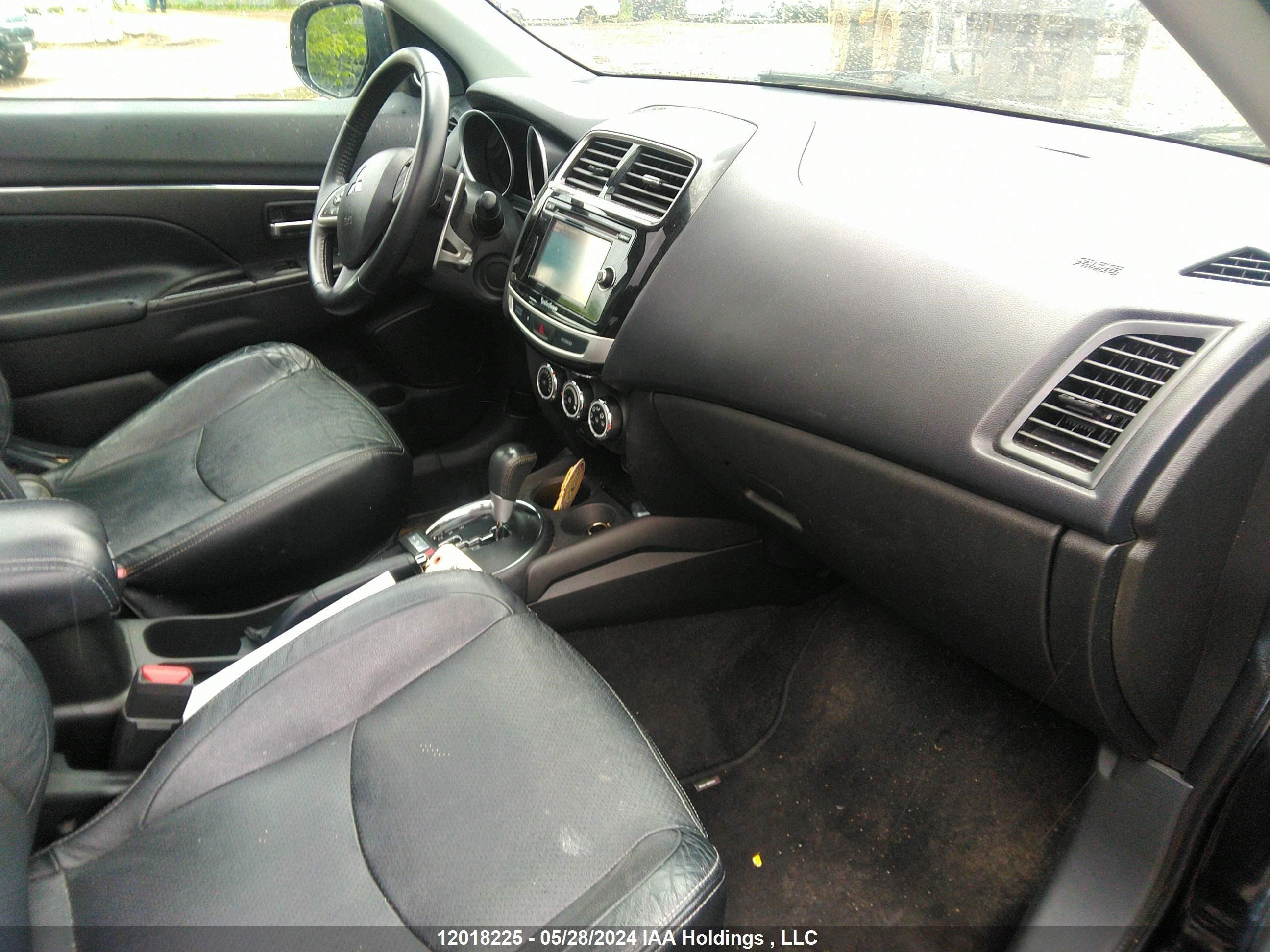 Photo 4 VIN: 4A4AJ4AW8FE608882 - MITSUBISHI RVR 