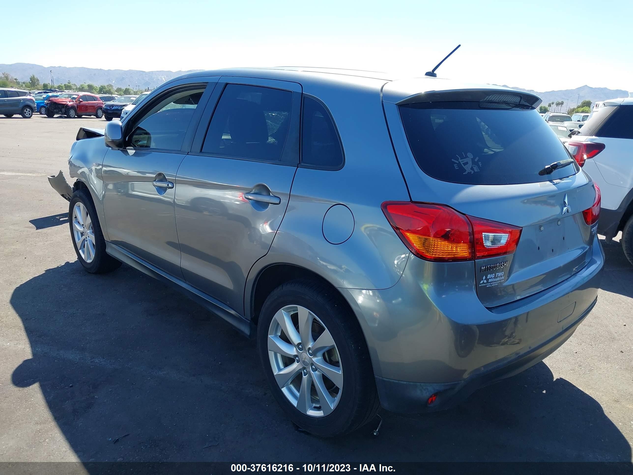 Photo 2 VIN: 4A4AP3AU0DE004604 - MITSUBISHI OUTLANDER 