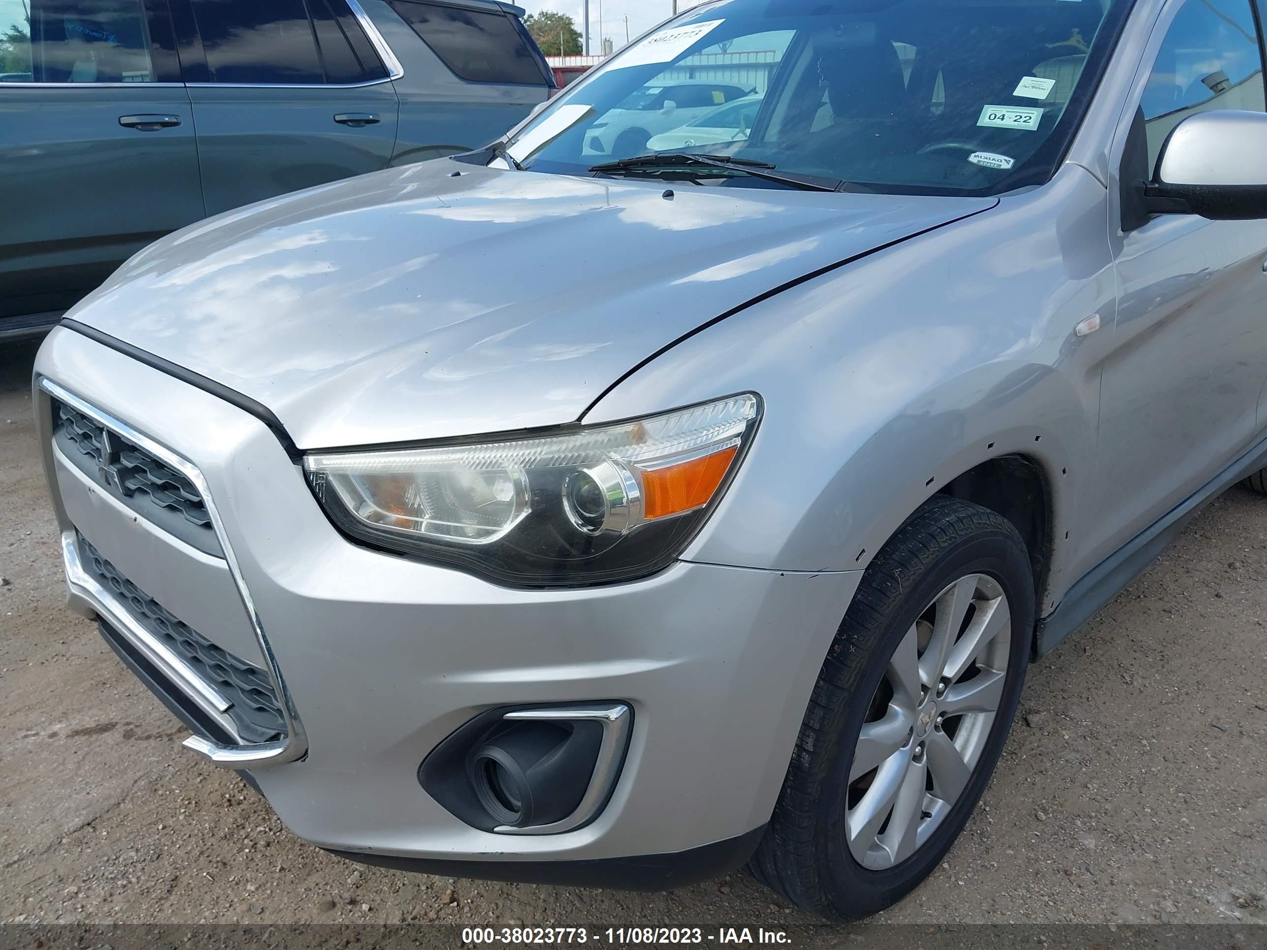 Photo 5 VIN: 4A4AP3AU1EE012244 - MITSUBISHI OUTLANDER 