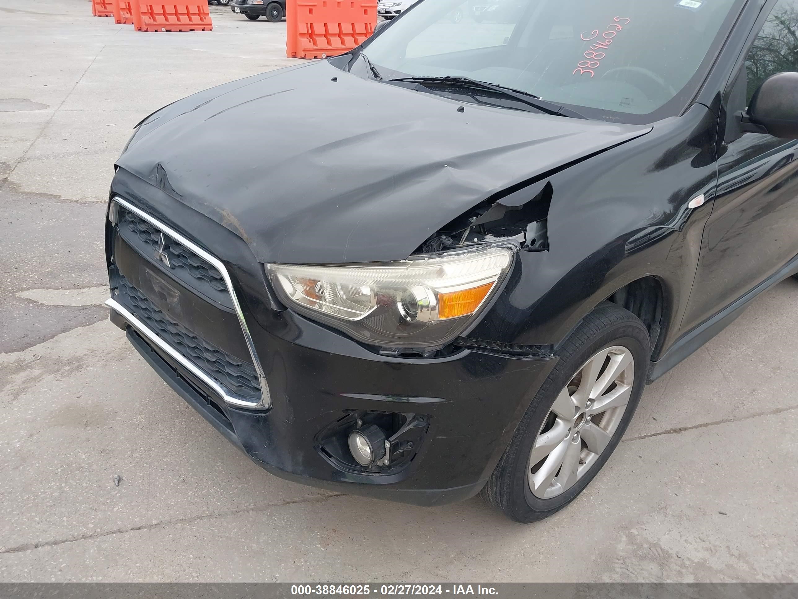 Photo 5 VIN: 4A4AP3AU2FE039695 - MITSUBISHI OUTLANDER 