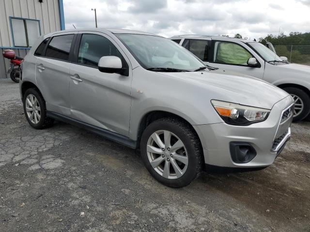 Photo 3 VIN: 4A4AP3AU3EE004498 - MITSUBISHI OUTLANDER 