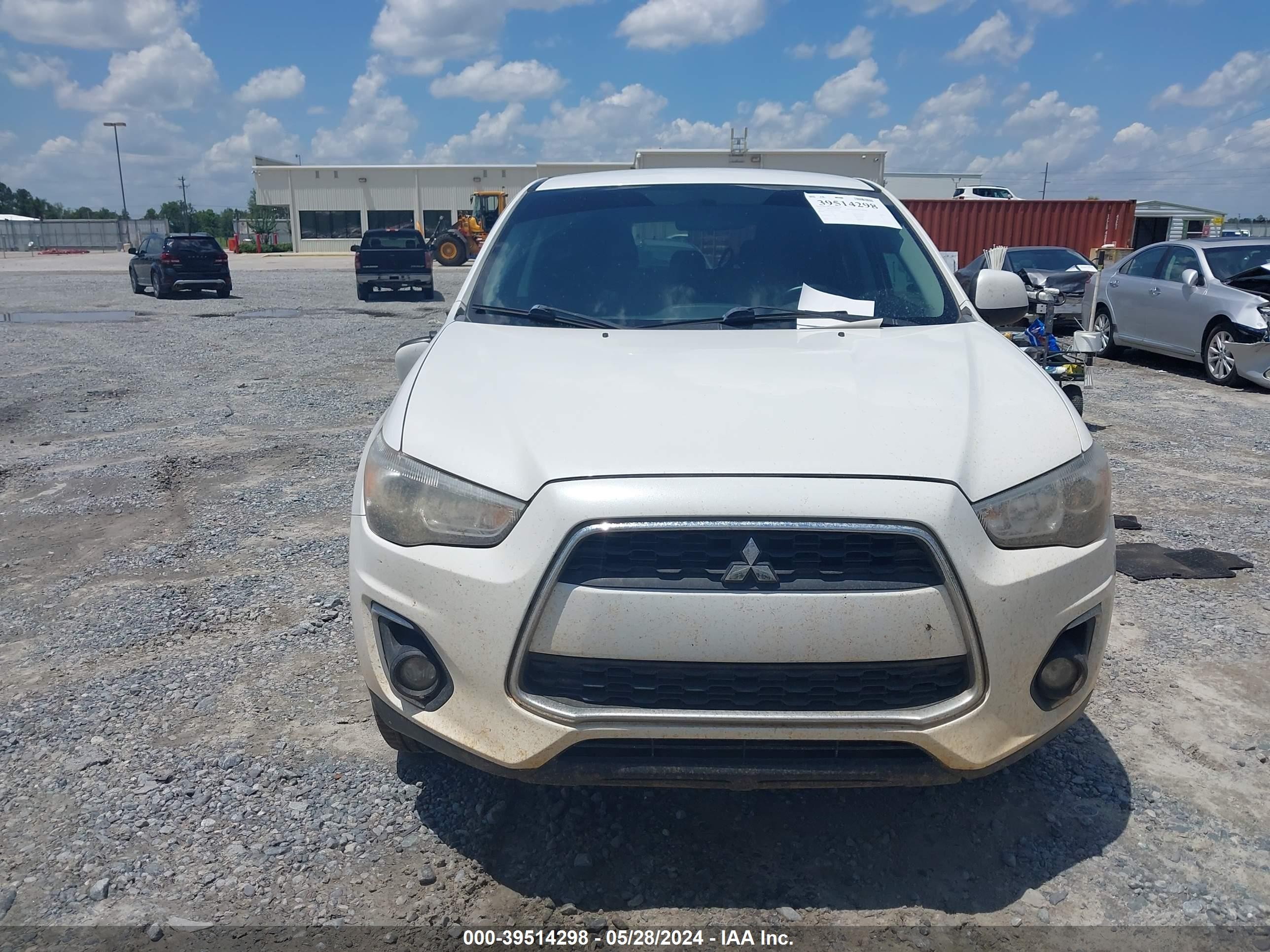 Photo 11 VIN: 4A4AP3AU3FE041570 - MITSUBISHI OUTLANDER 