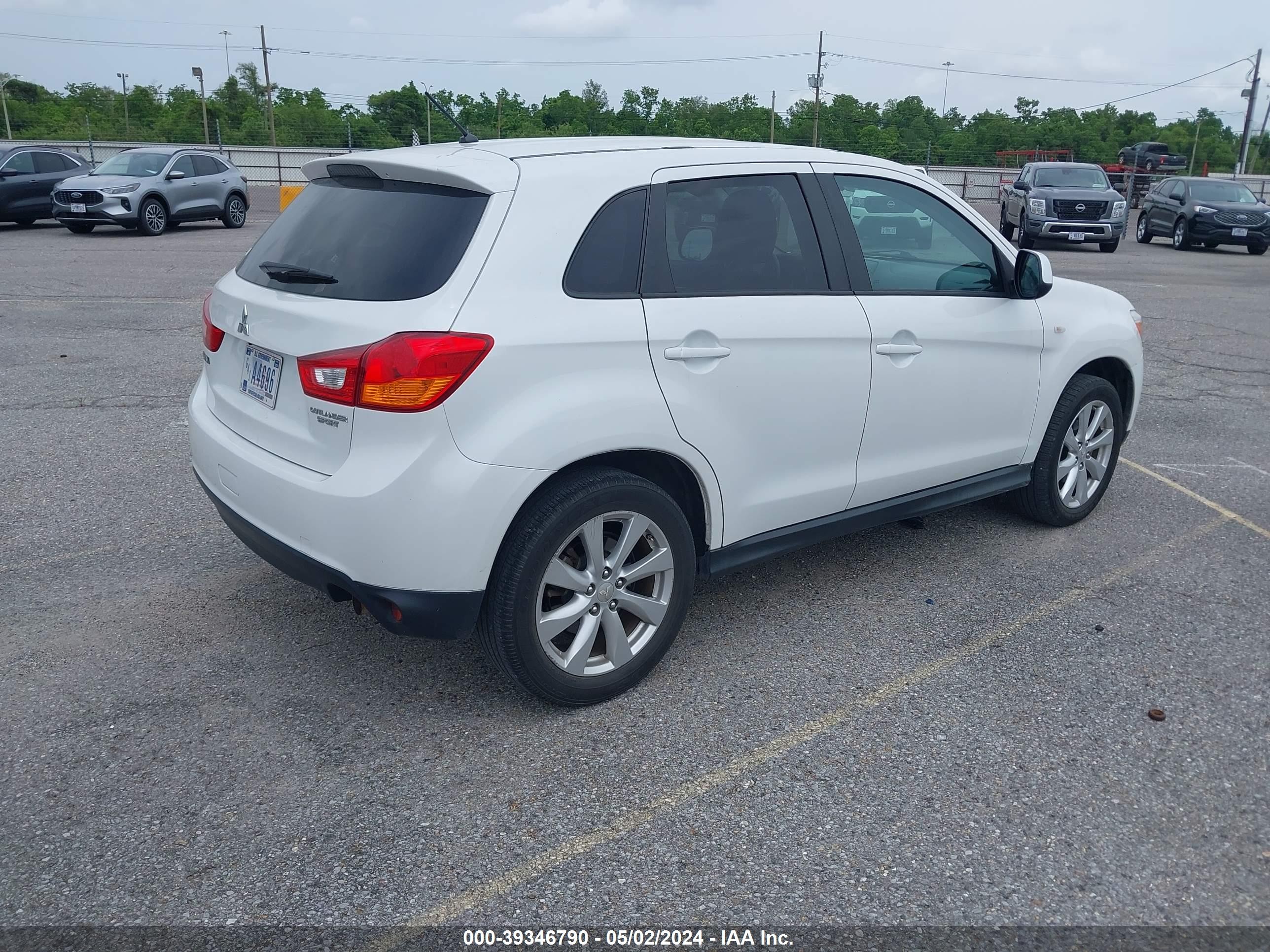 Photo 3 VIN: 4A4AP3AU3FE047773 - MITSUBISHI OUTLANDER 