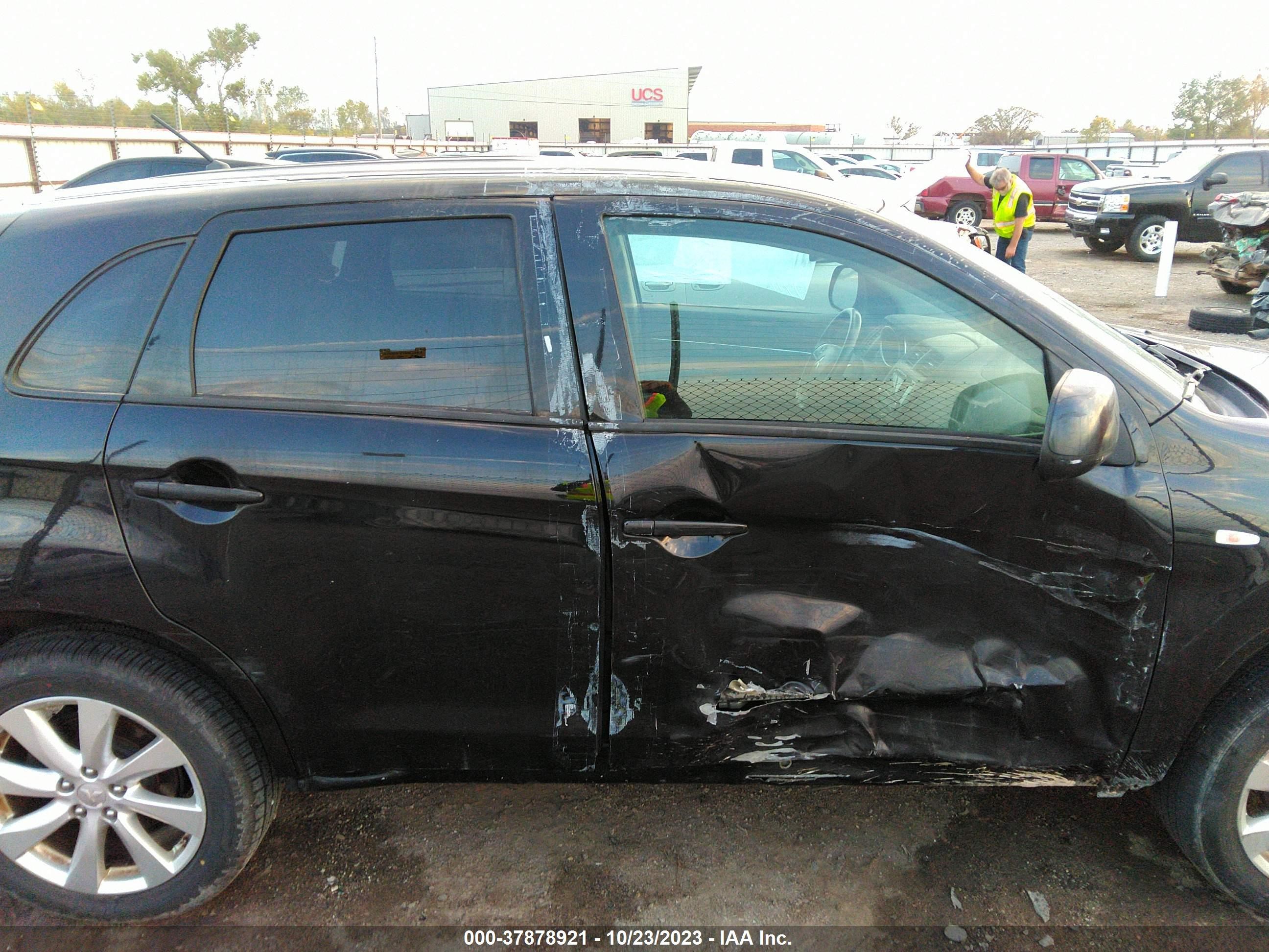 Photo 12 VIN: 4A4AP3AU5FE021658 - MITSUBISHI OUTLANDER 