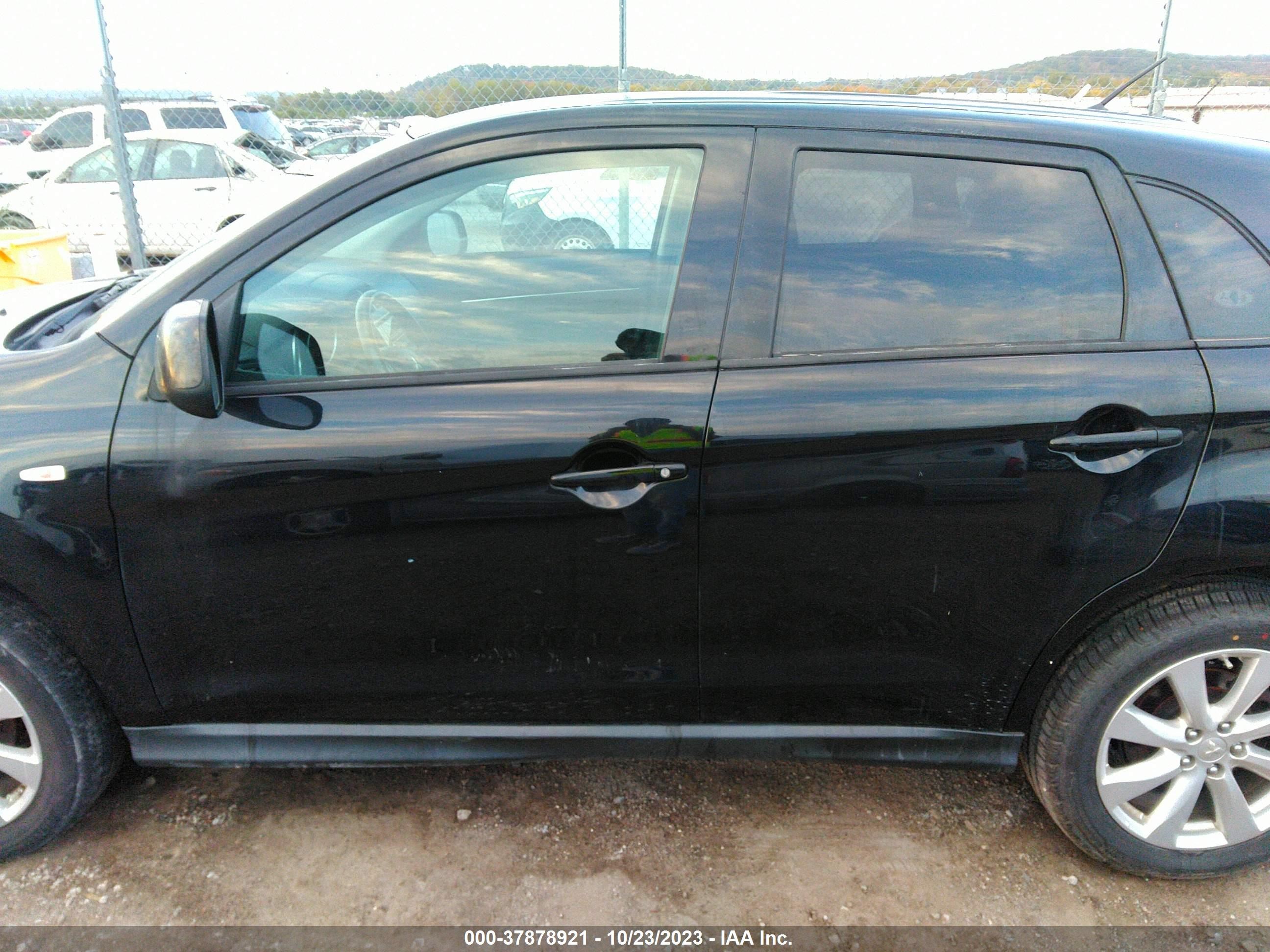 Photo 13 VIN: 4A4AP3AU5FE021658 - MITSUBISHI OUTLANDER 