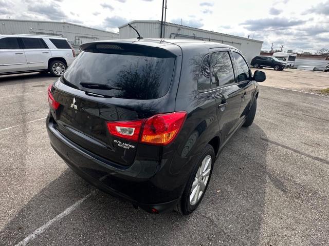 Photo 3 VIN: 4A4AP3AU6EE027225 - MITSUBISHI OUTLANDER 