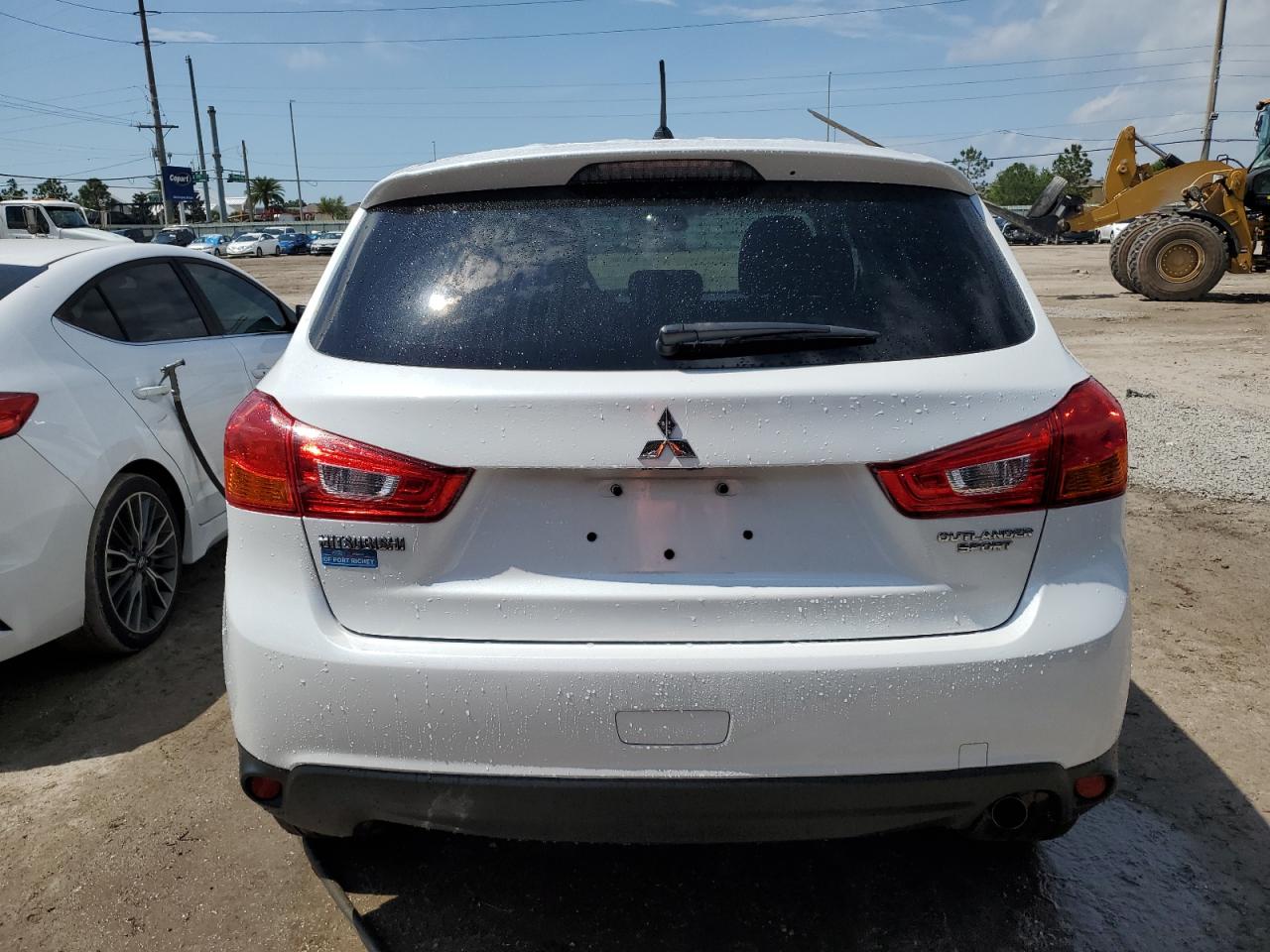 Photo 5 VIN: 4A4AP3AU7FE019880 - MITSUBISHI OUTLANDER 