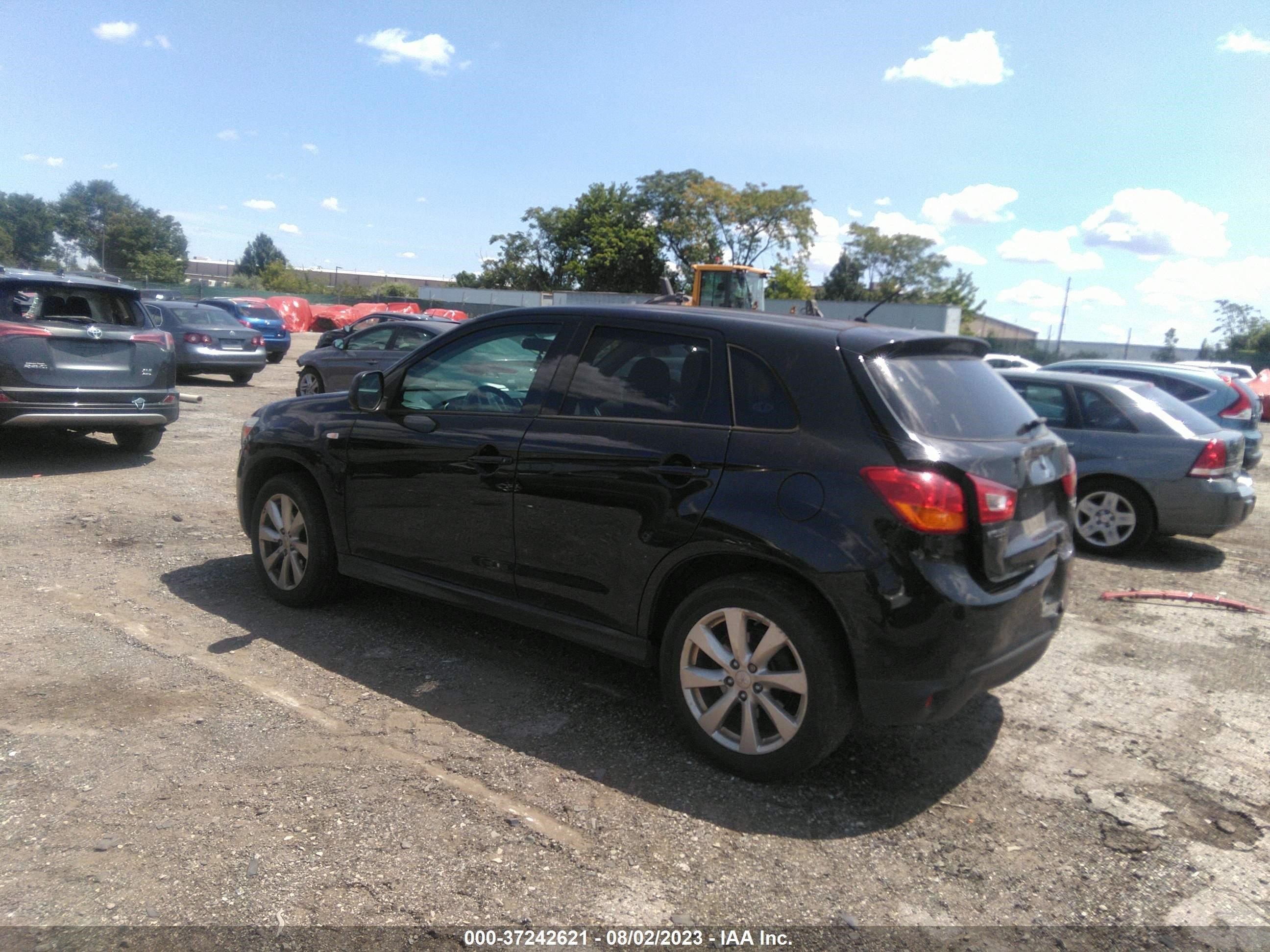 Photo 2 VIN: 4A4AP3AU8FE021668 - MITSUBISHI OUTLANDER 