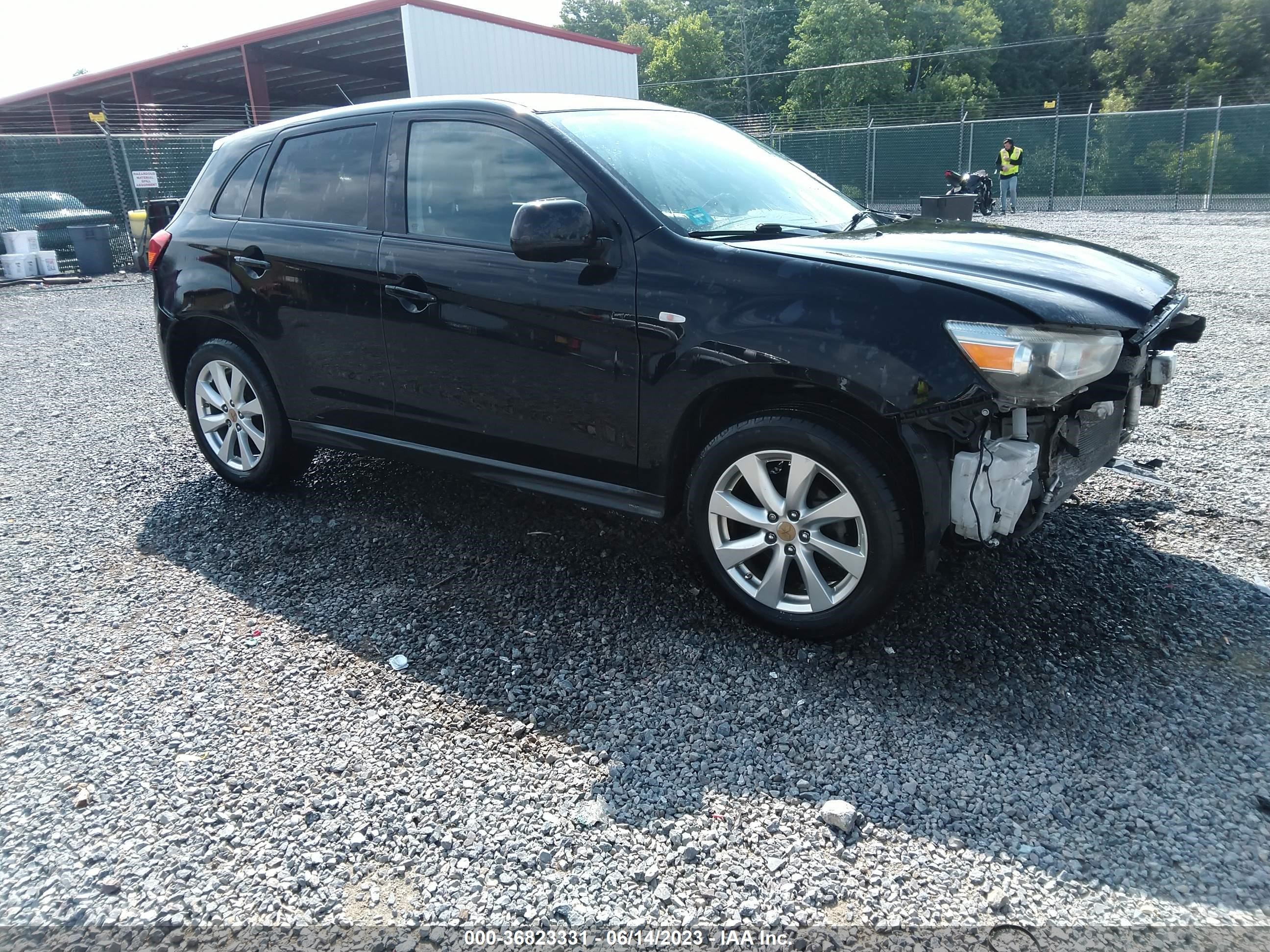 Photo 0 VIN: 4A4AP3AUXEE002697 - MITSUBISHI OUTLANDER 