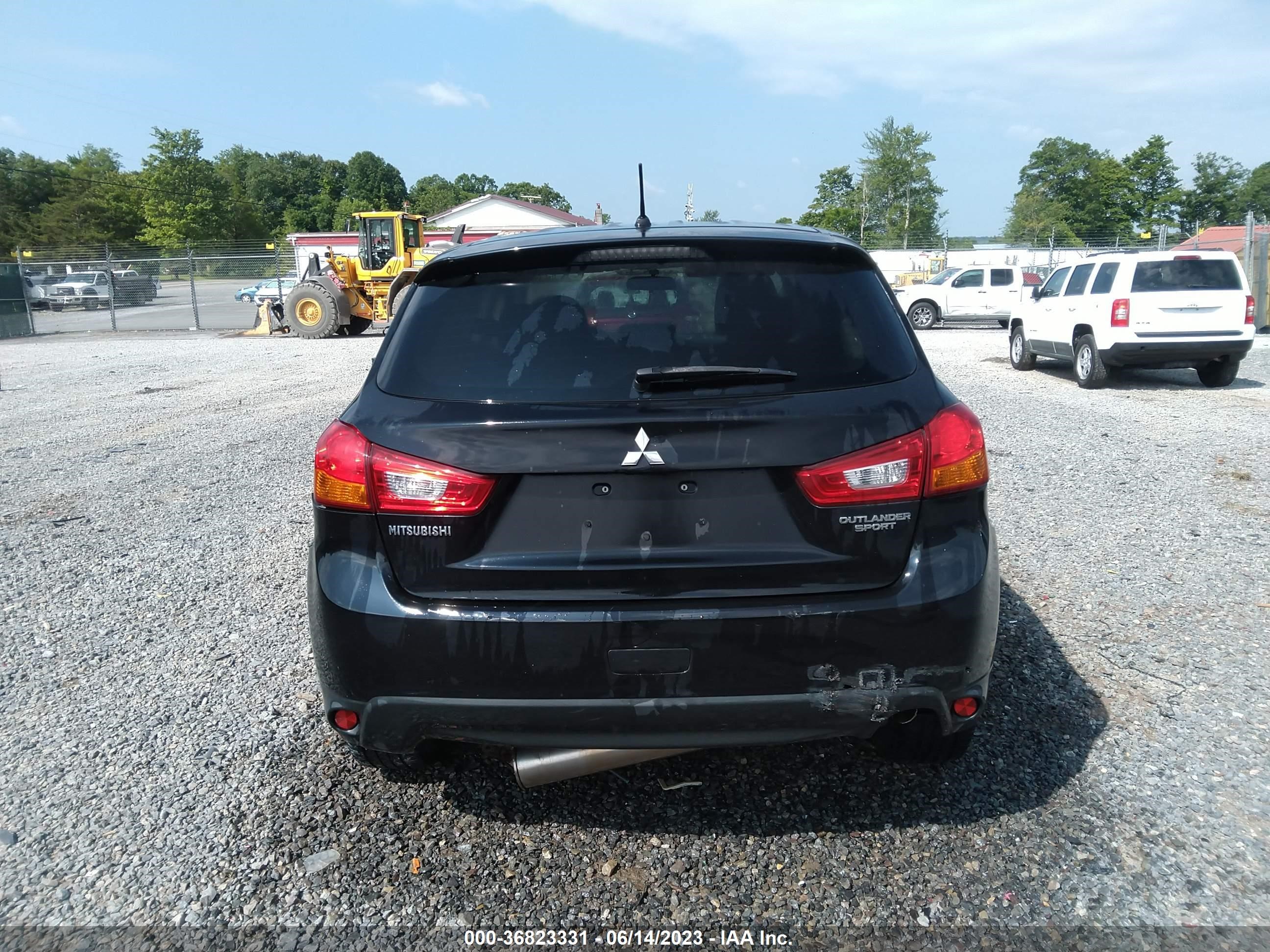 Photo 16 VIN: 4A4AP3AUXEE002697 - MITSUBISHI OUTLANDER 