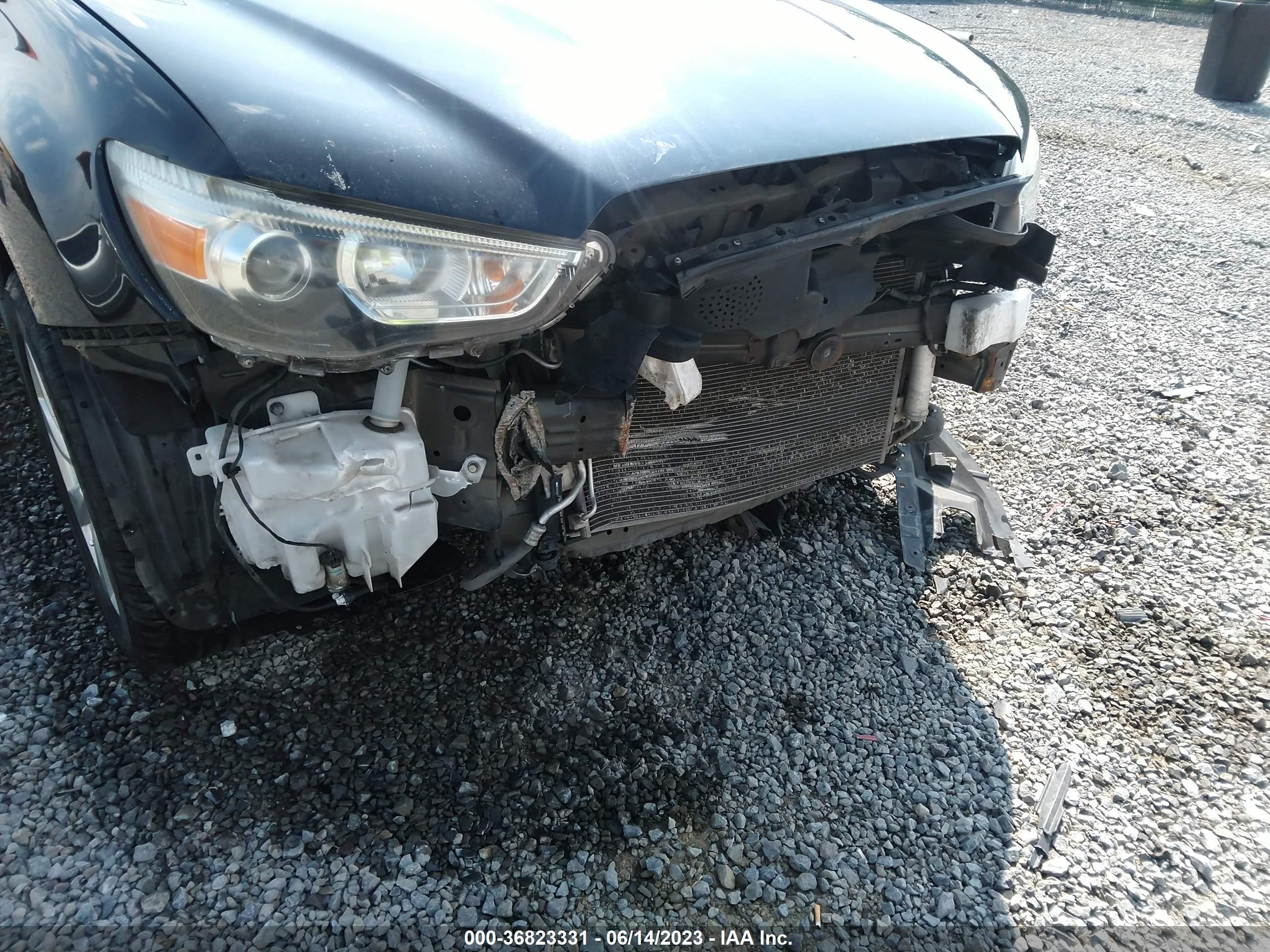 Photo 5 VIN: 4A4AP3AUXEE002697 - MITSUBISHI OUTLANDER 