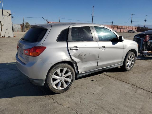 Photo 2 VIN: 4A4AP3AW0FE028308 - MITSUBISHI OUTLANDER 