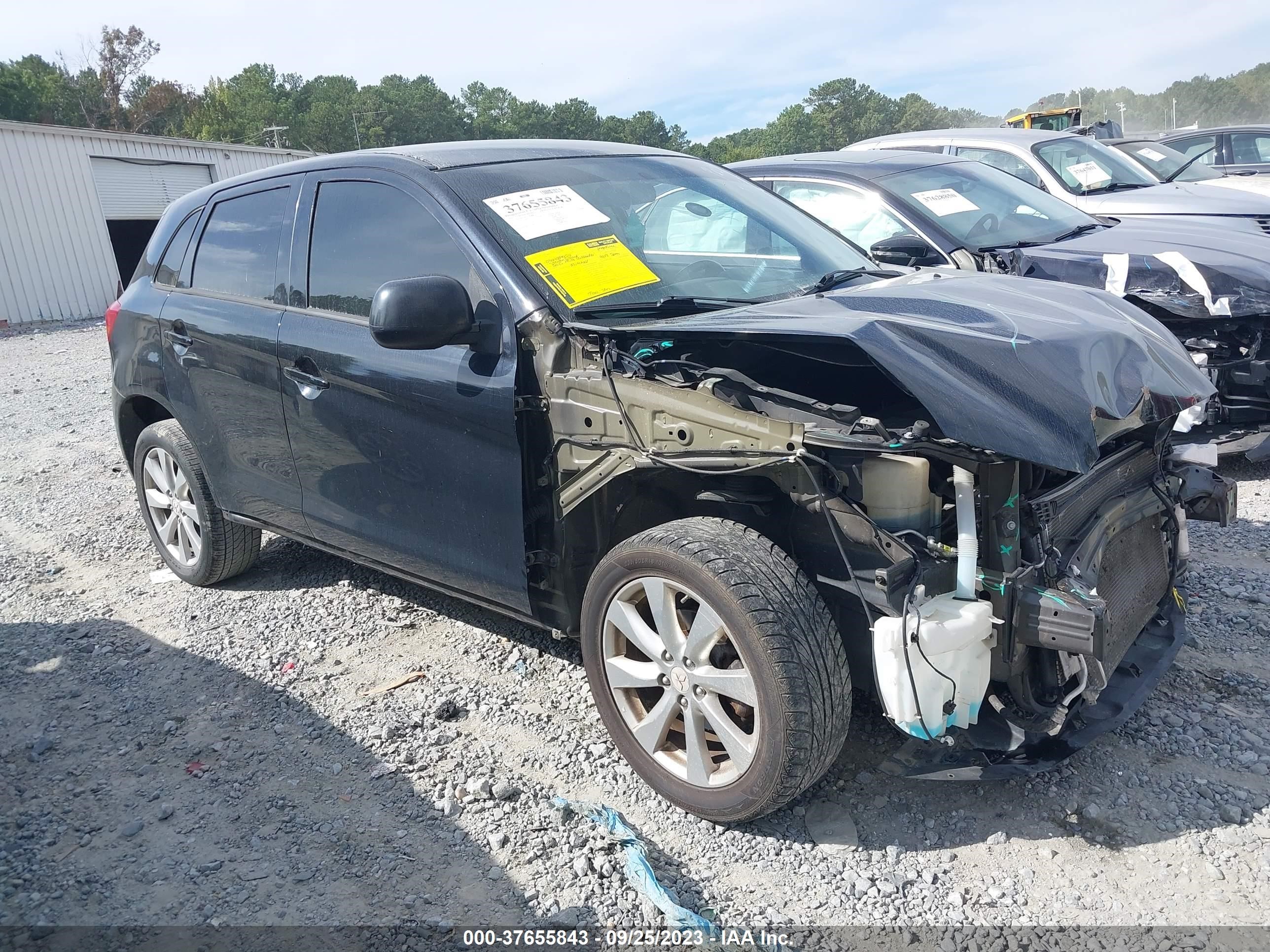 Photo 0 VIN: 4A4AP3AW1FE029063 - MITSUBISHI OUTLANDER 