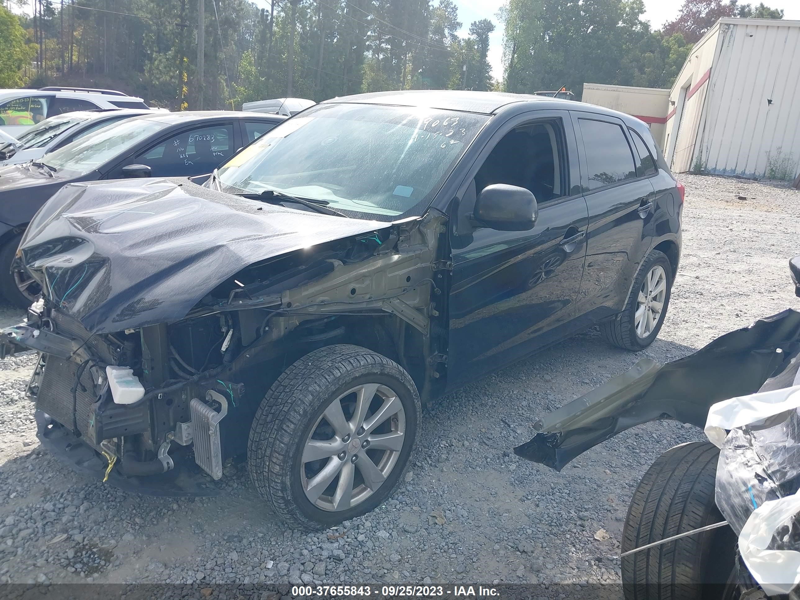 Photo 1 VIN: 4A4AP3AW1FE029063 - MITSUBISHI OUTLANDER 