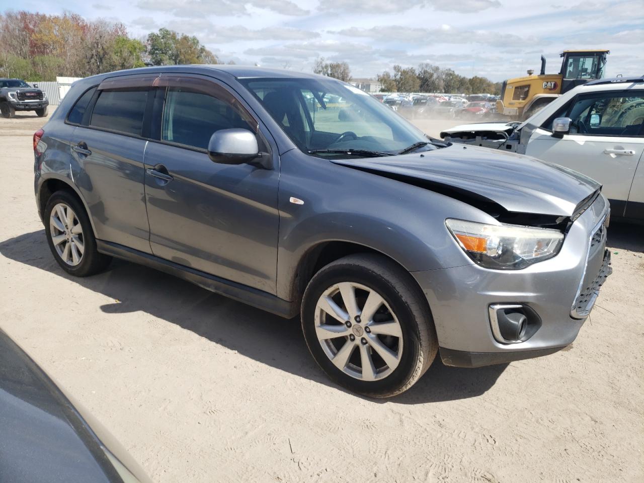 Photo 3 VIN: 4A4AP3AW4FE033950 - MITSUBISHI OUTLANDER 