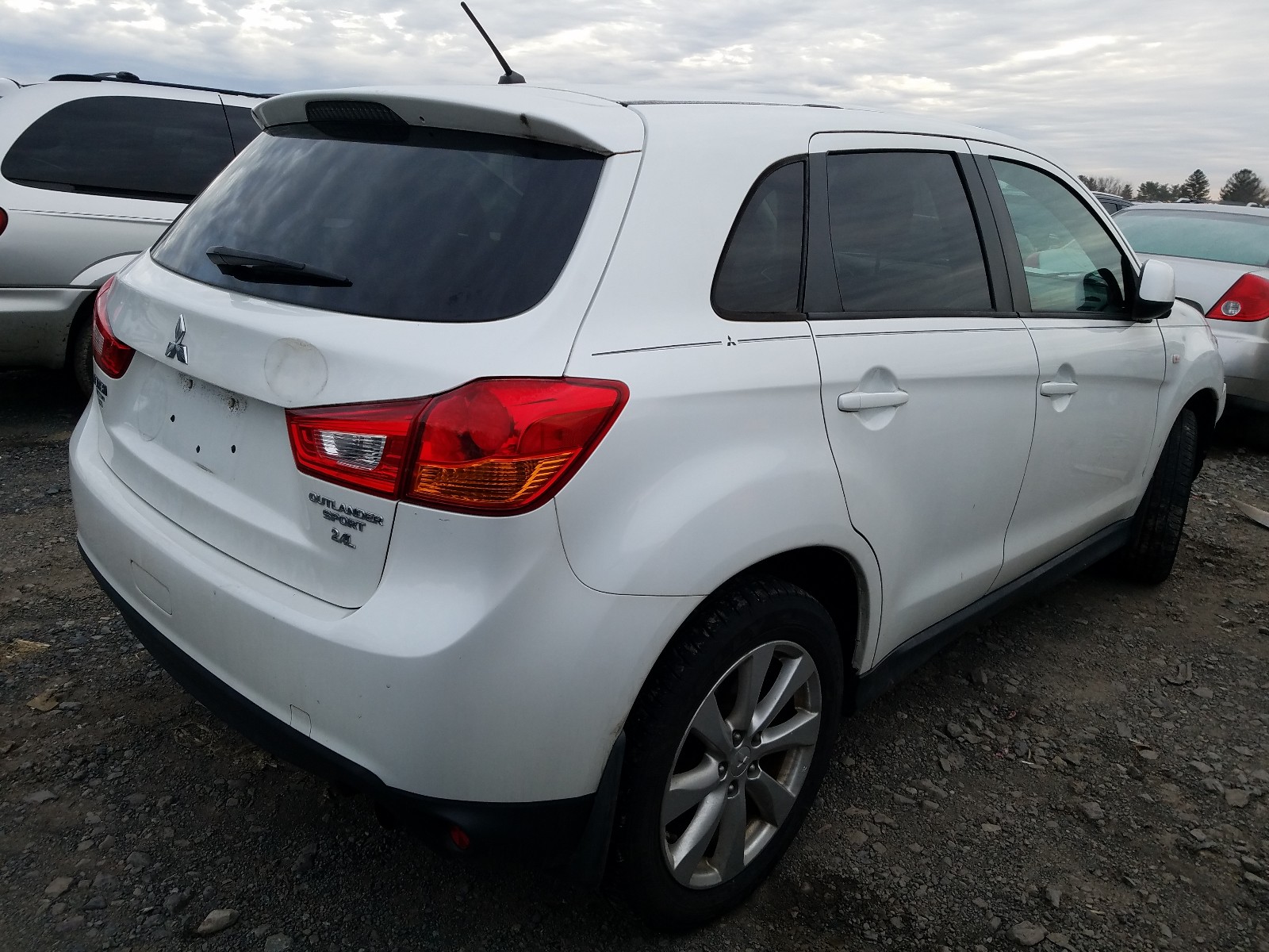 Photo 3 VIN: 4A4AP3AW6FE041578 - MITSUBISHI OUTLANDER-SPORT 