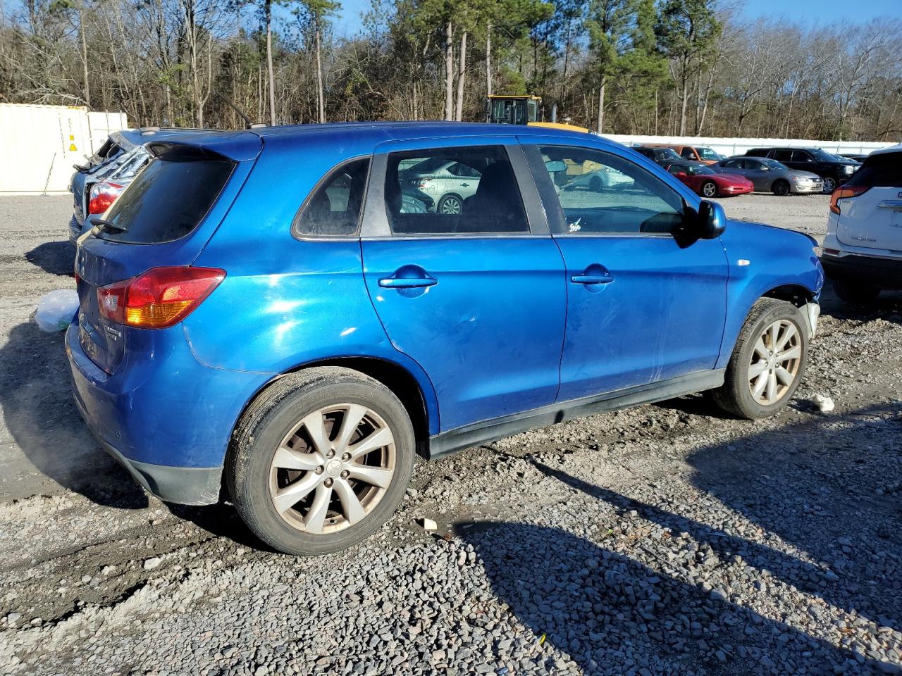 Photo 2 VIN: 4A4AP4AU0FE054315 - MITSUBISHI OUTLANDER 