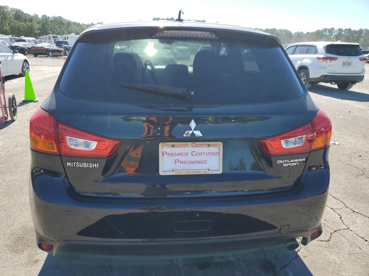 Photo 5 VIN: 4A4AP4AU2EE003770 - MITSUBISHI OUTLANDER 