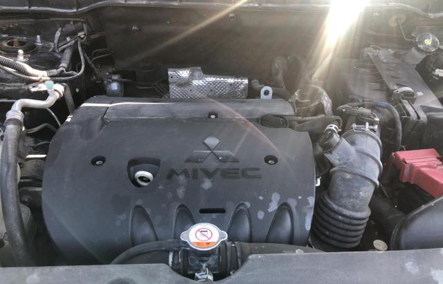 Photo 6 VIN: 4A4AP4AU2FE051710 - MITSUBISHI OUTLANDER 