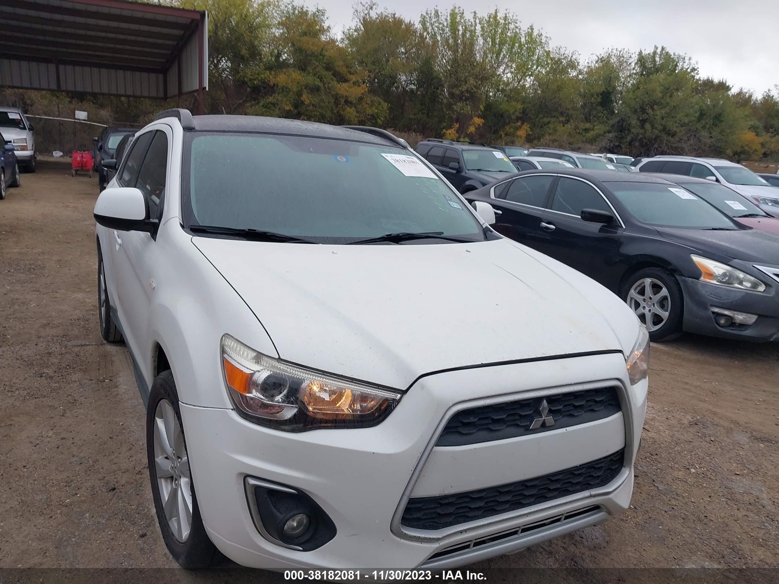 Photo 0 VIN: 4A4AP4AU3EE006161 - MITSUBISHI OUTLANDER 