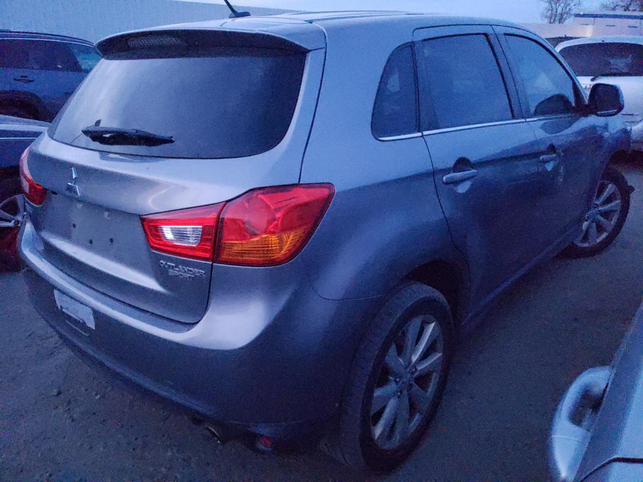 Photo 2 VIN: 4A4AP4AU3EE028631 - MITSUBISHI OUTLANDER 