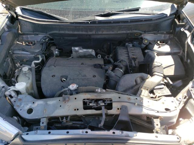 Photo 11 VIN: 4A4AP4AU3FE054969 - MITSUBISHI OUTLANDER 