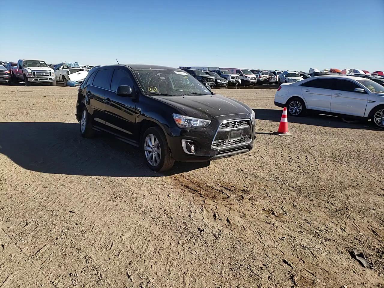 Photo 10 VIN: 4A4AP4AU4FE005456 - MITSUBISHI OUTLANDER 