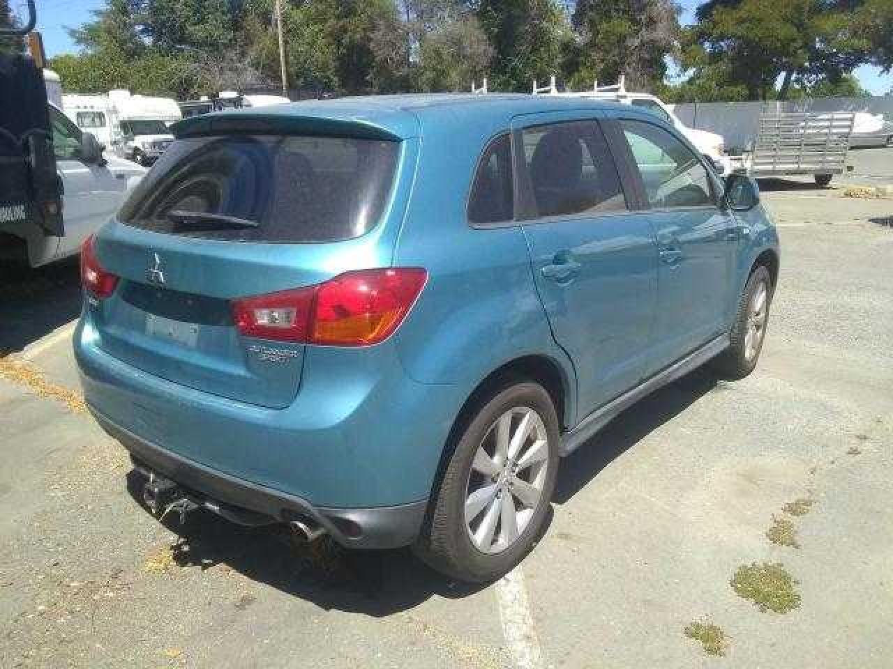 Photo 4 VIN: 4A4AP4AU5DE012753 - MITSUBISHI OUTLANDER 