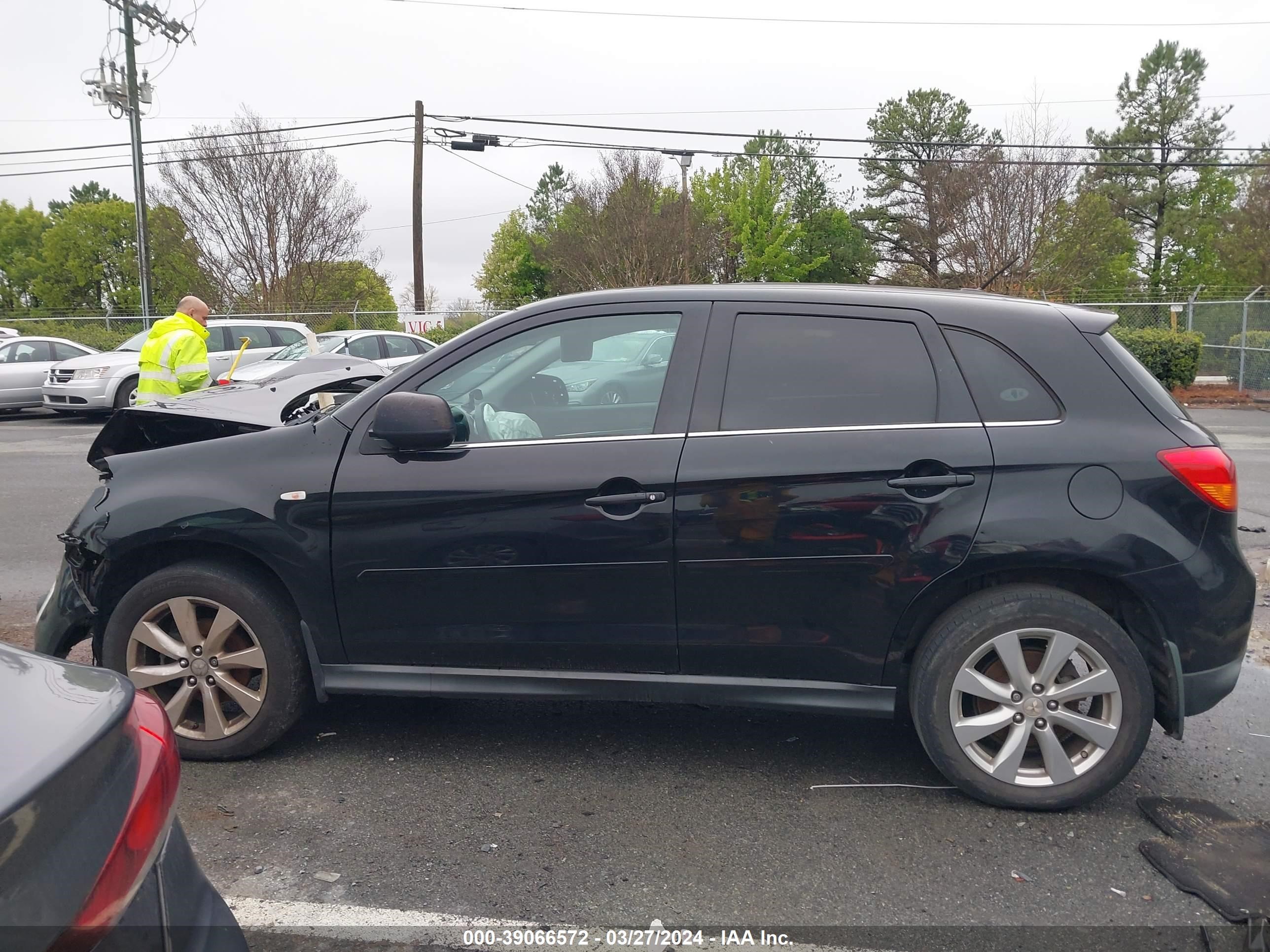 Photo 12 VIN: 4A4AP4AU5FE049434 - MITSUBISHI OUTLANDER SPORT 