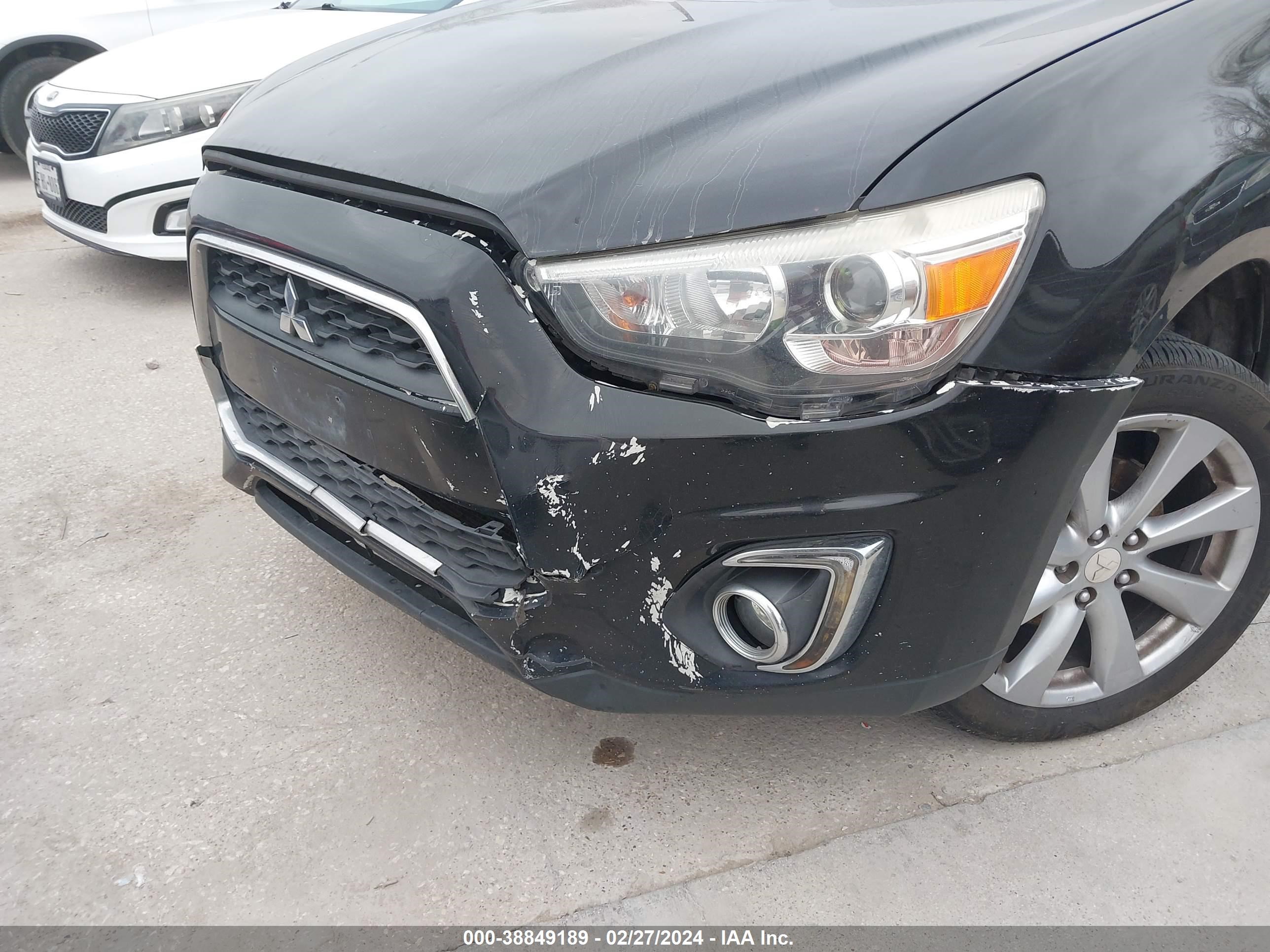 Photo 6 VIN: 4A4AP4AU9FE057648 - MITSUBISHI OUTLANDER 