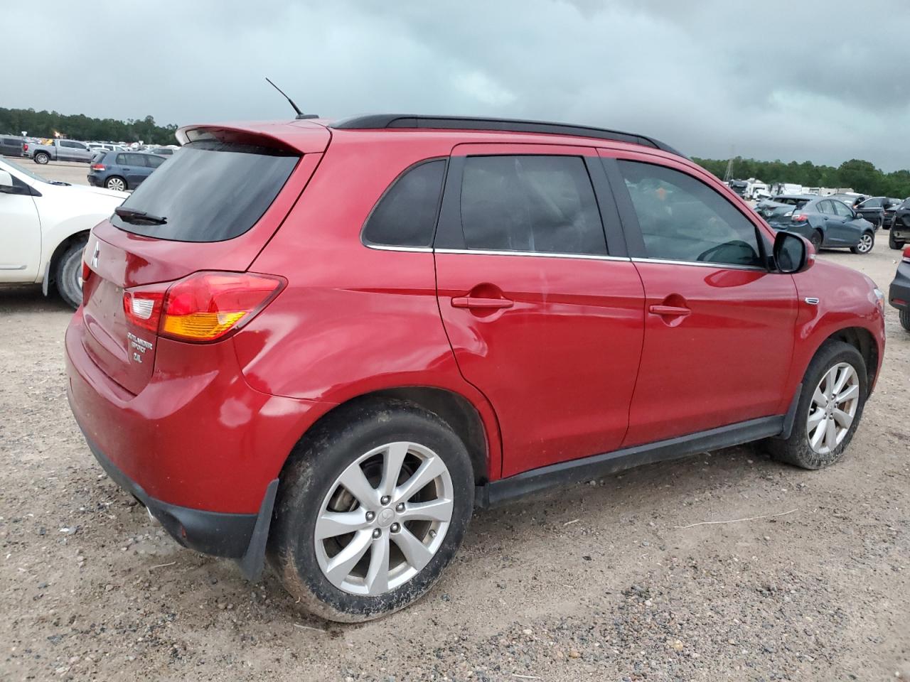 Photo 2 VIN: 4A4AP4AW7FE044950 - MITSUBISHI OUTLANDER 