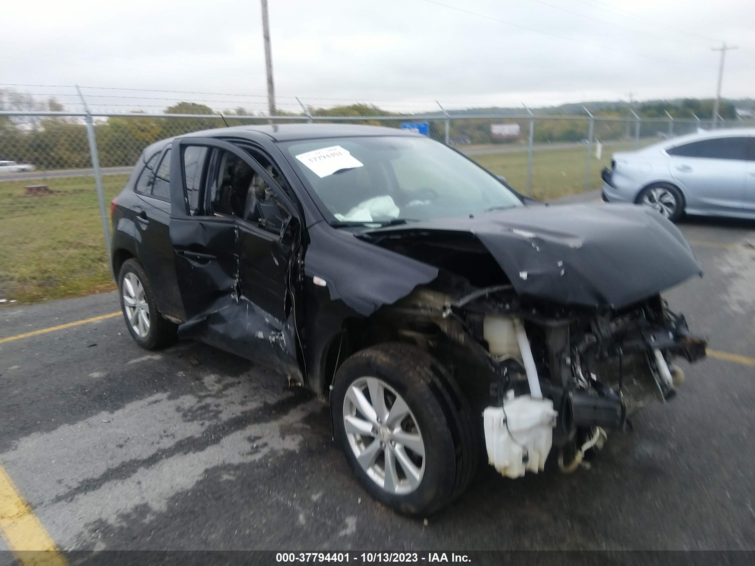 Photo 0 VIN: 4A4AR3AU0FE014711 - MITSUBISHI OUTLANDER 